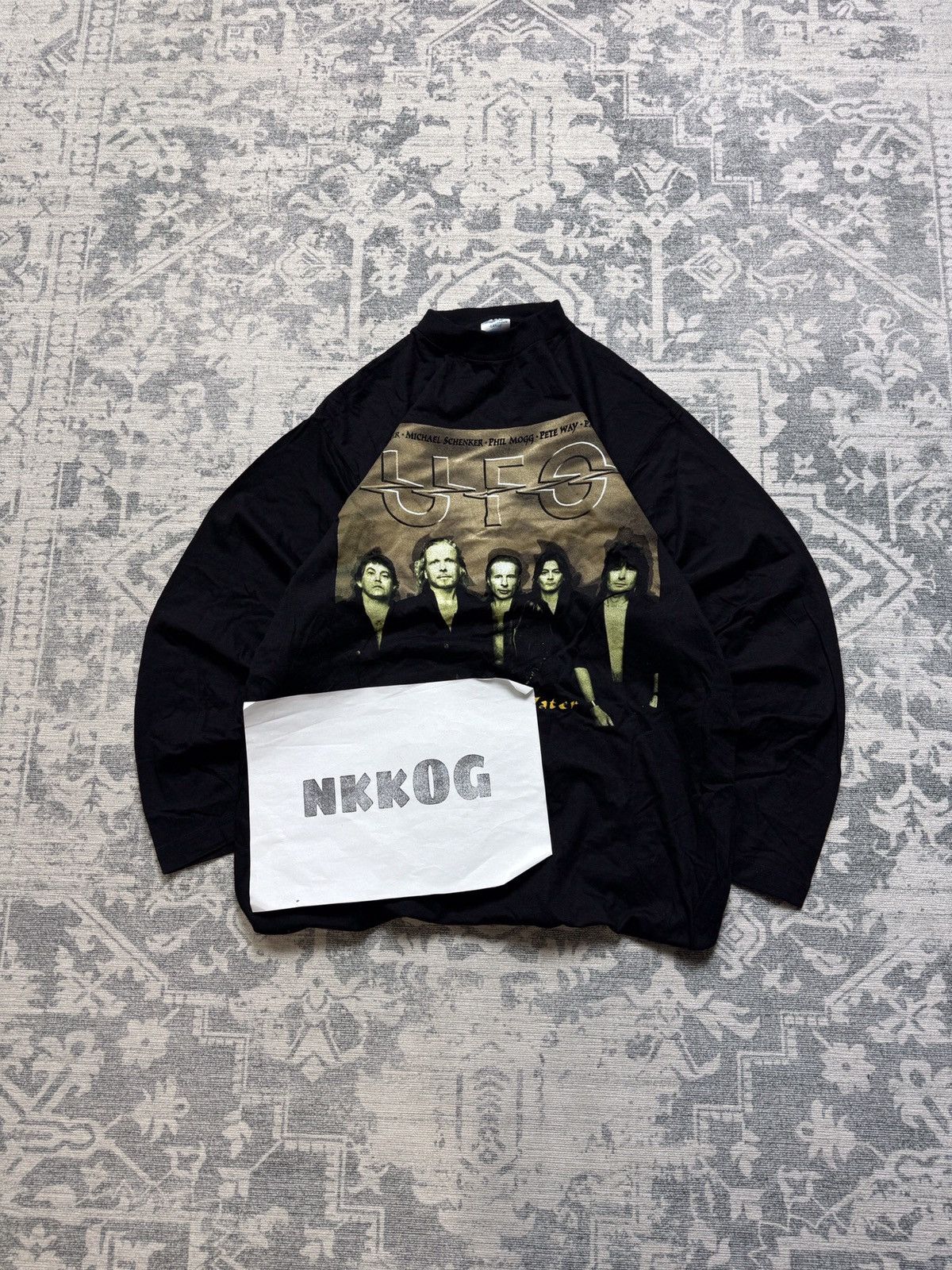 Band Tees 💥Vintage UFO Walk On Water Tour 1998 Rock Merch Longsleeve Size US L / EU 52-54 / 3 - 2 Thumbnail