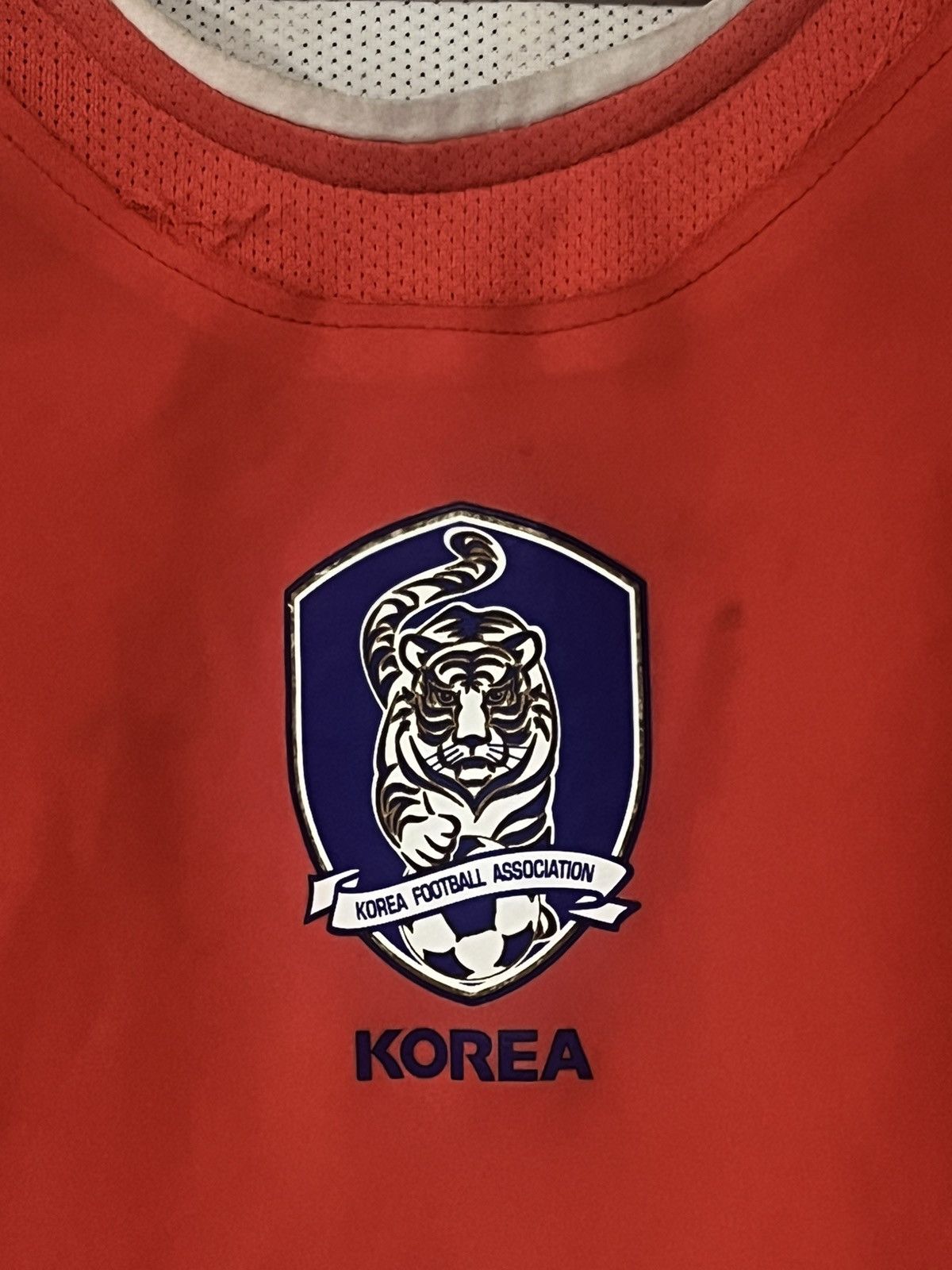 Nike 2004 South Korea National Team Home Kit Jersey Size US L / EU 52-54 / 3 - 6 Thumbnail