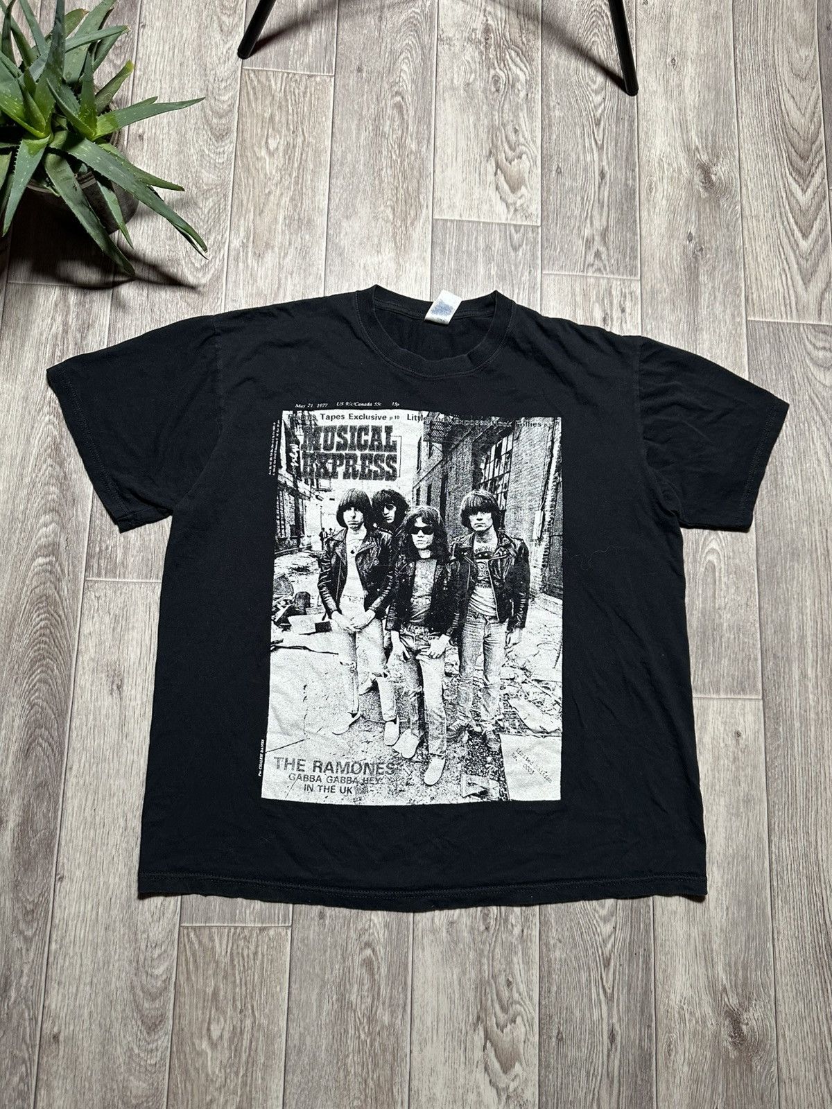 Band Tees × Vintage Vintage The Ramones Gabba Gabba Hey Band Tee Size US XL / EU 56 / 4 - 1 Thumbnail