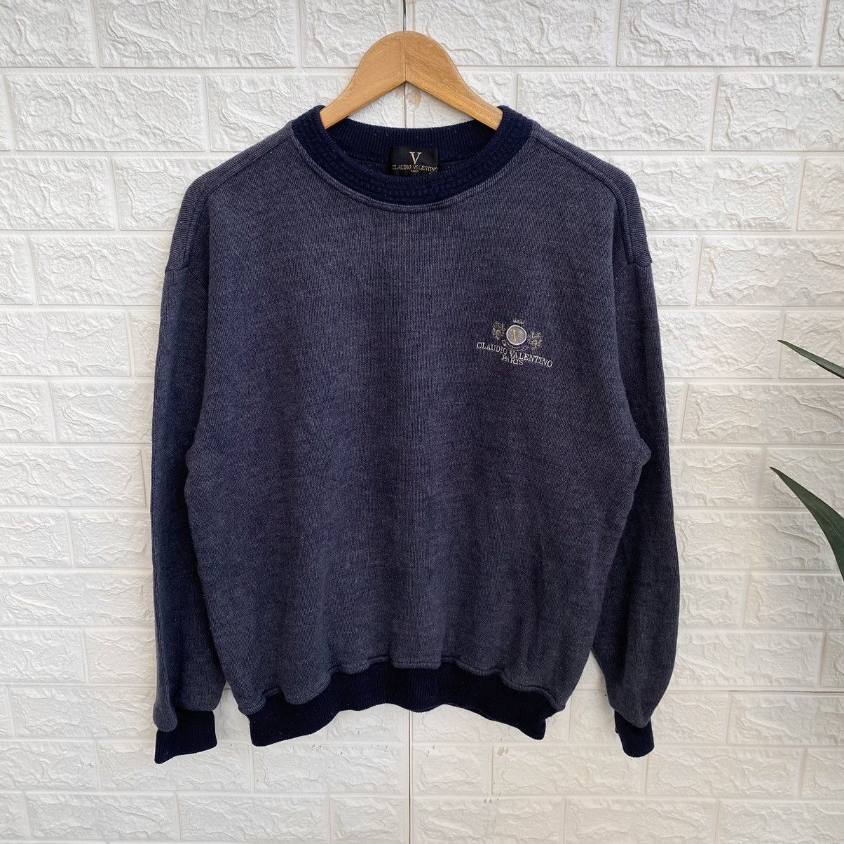 Valentino × Vintage Vintage Claudio Valentino Sweatshirt Valentino Jumper Size US L / EU 52-54 / 3 - 1 Thumbnail