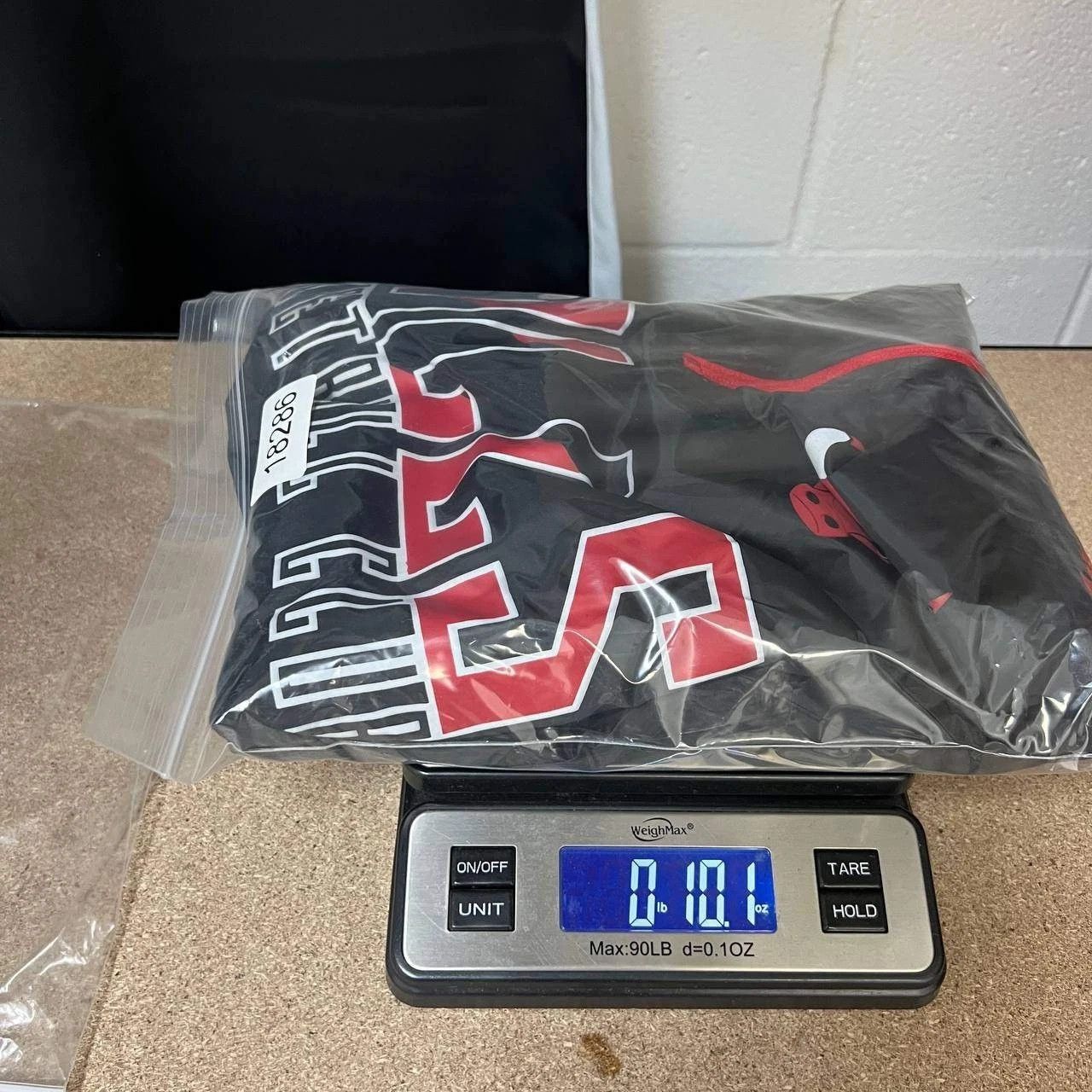 NBA Chicago Bulls Windbreaker Jacket Men 1/4 Zip Long Sleeve S Size US S / EU 44-46 / 1 - 7 Thumbnail