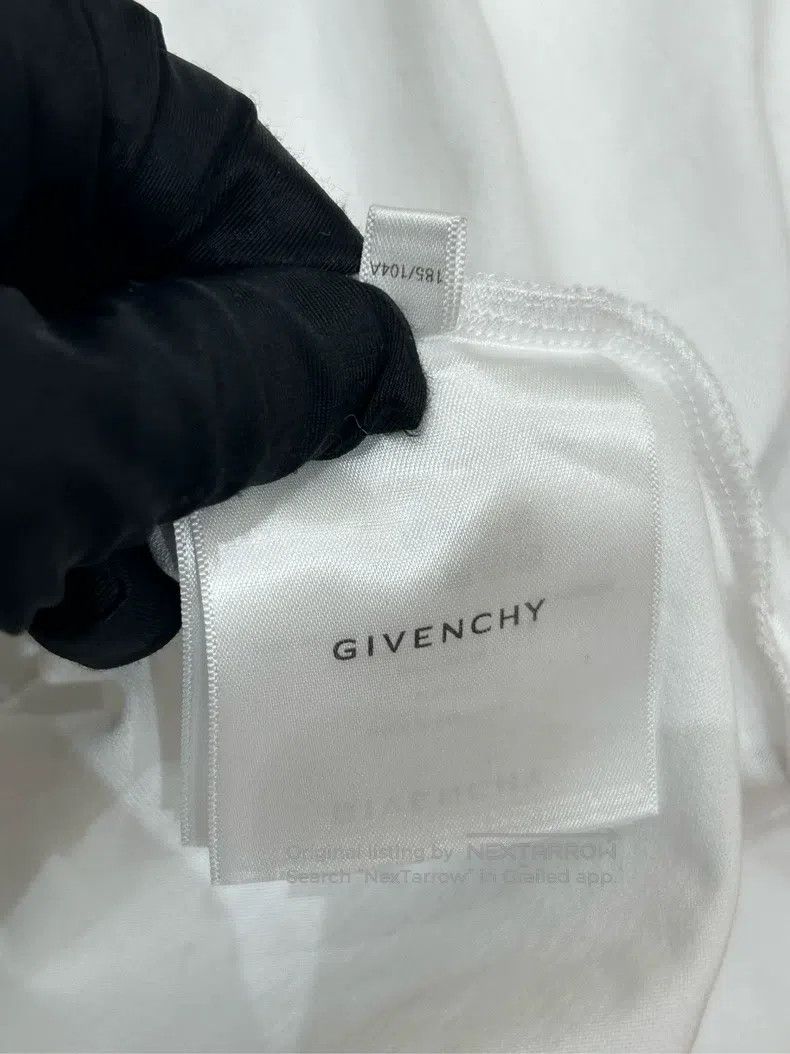 Givenchy Givenchy Short-Sleeve White XL Official Price 4400 Size US XL / EU 56 / 4 - 5 Thumbnail