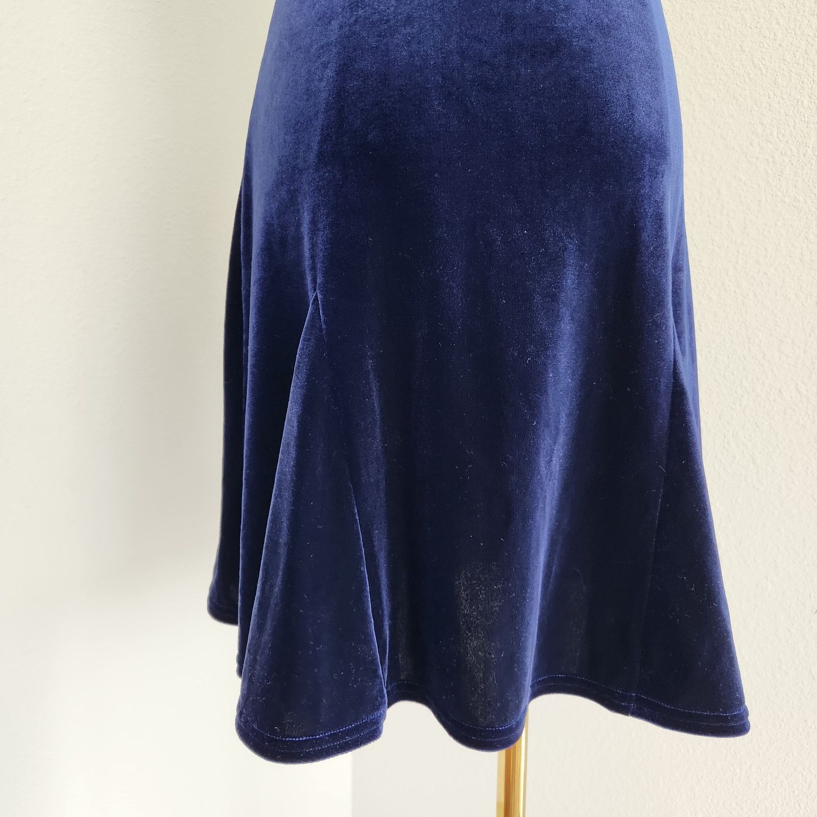 Victoria's Secret Victoria’s Secret Blue Velvet Empire Waist Skater Dress XS Size XS / US 0-2 / IT 36-38 - 7 Thumbnail