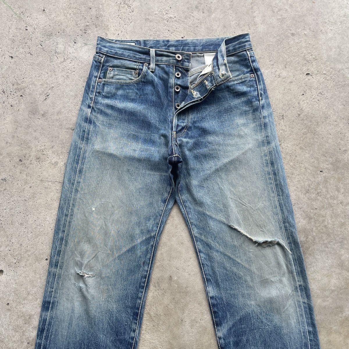 Jean × Paul Smith W31 Paul Smith Jeans Distressed Selvedge Faded Denim Pants Size US 31 - 3 Thumbnail