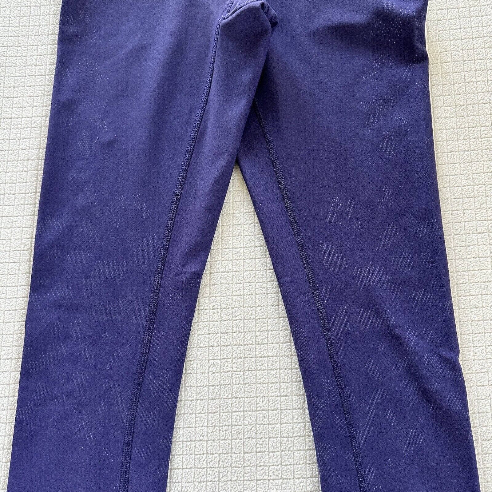 Lululemon Lululemon Hi Rise Tight 28" Camo Midnight Orchid Purple US6 Size 28" / US 6 / IT 42 - 3 Thumbnail