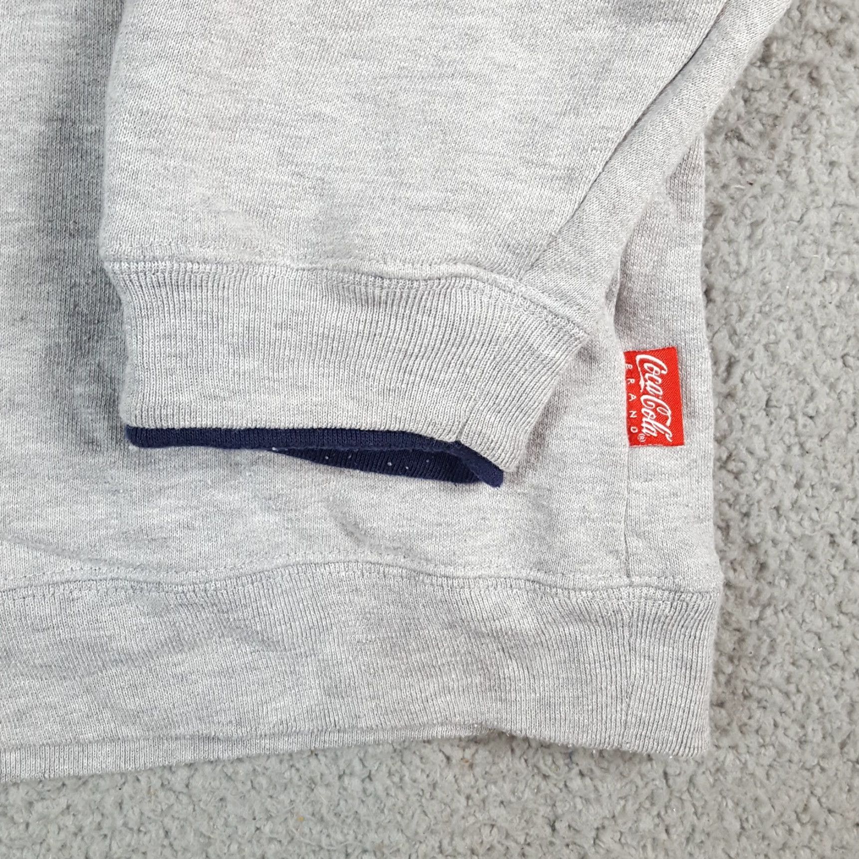 Vintage VINTAGE Coca-Cola Coke Soda 2XL Oversized Pullover Crewneck Sweatshirt, 90s Y2K, Gray, Cotton Blend, Wool? (No new info) Size US XXL / EU 58 / 5 - 3 Thumbnail