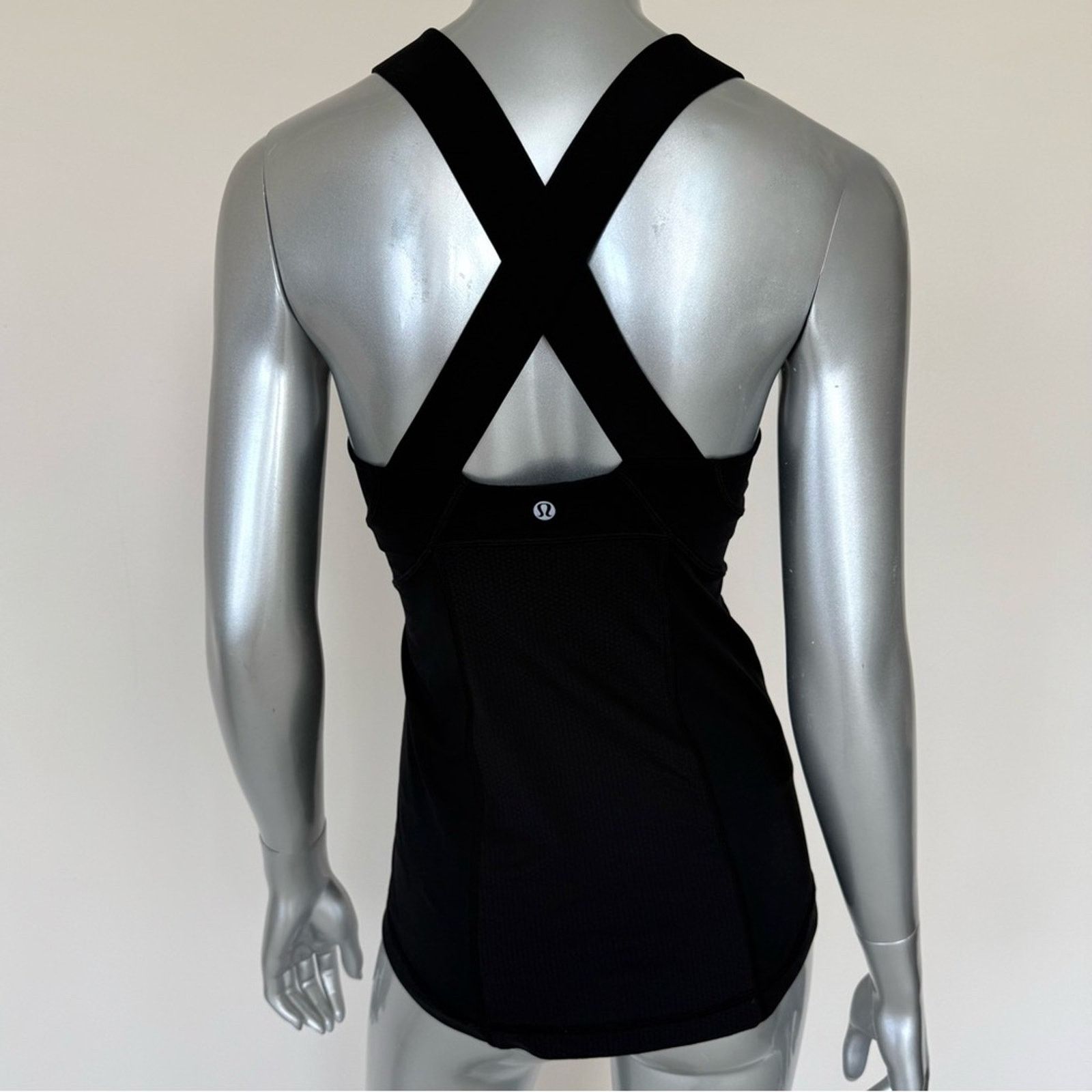 Lululemon Lululemon Athletica women tank top size 6 US Size M / US 6-8 / IT 42-44 - 4 Thumbnail