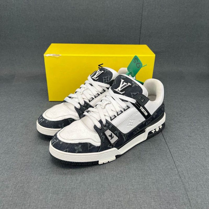 Louis Vuitton Louis Vuitton Low-Top Panda Trainers for All 0079 Size US 10 / IT 40 - 1 Thumbnail
