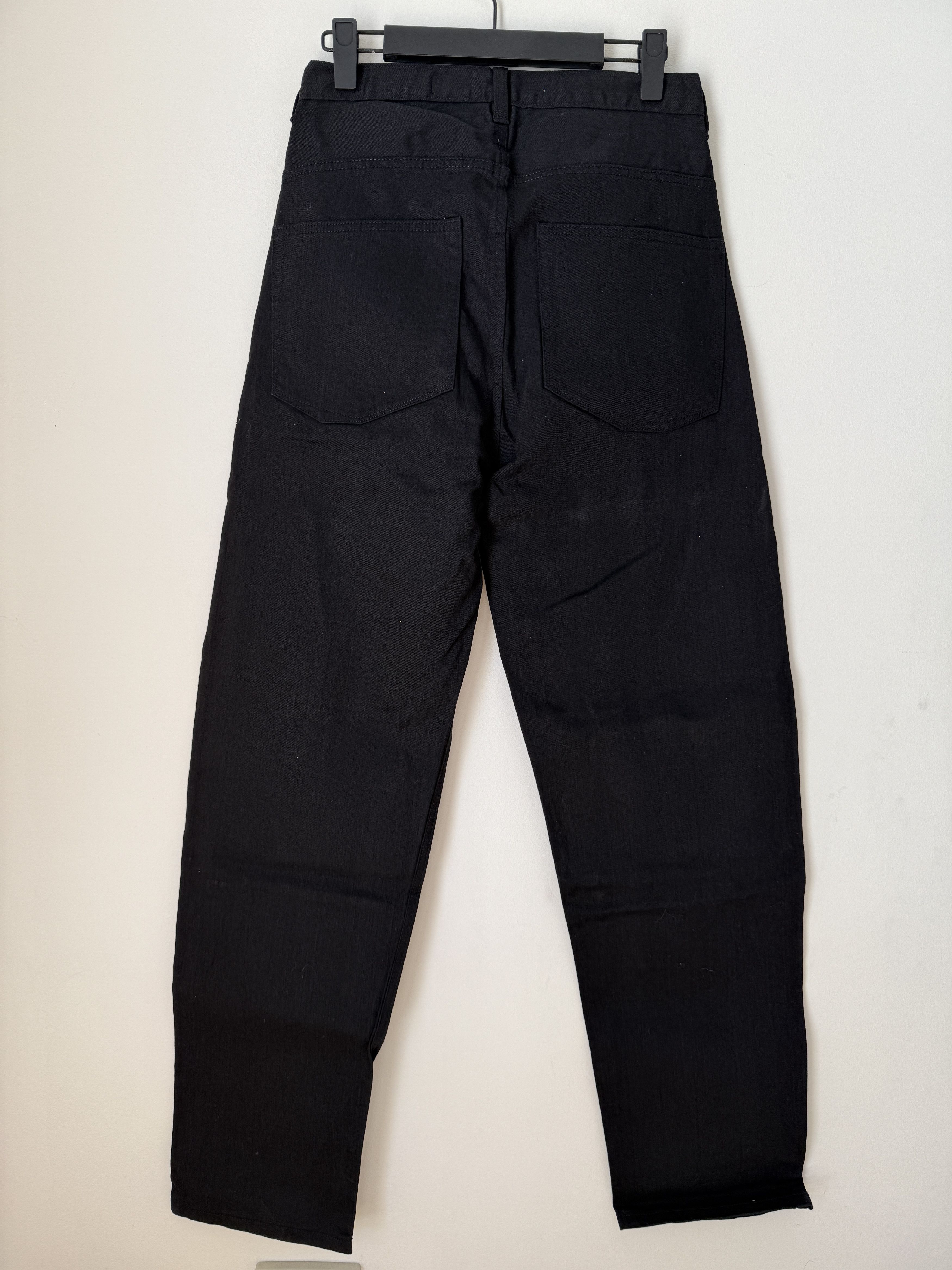 EX INFINITAS EX INFINITAS LOOSE TAPERED BLACK COATED JEANS. SZ 26 Size US 26 / EU 42 - 4 Thumbnail