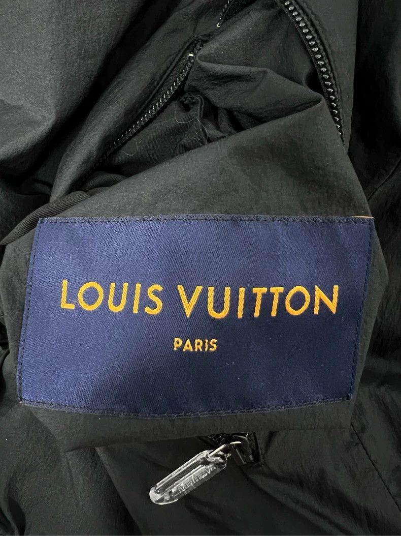 Louis Vuitton Louis Vuitton 2054 double-sided wearing old flower down ja Size US M / EU 48-50 / 2 - 5 Thumbnail