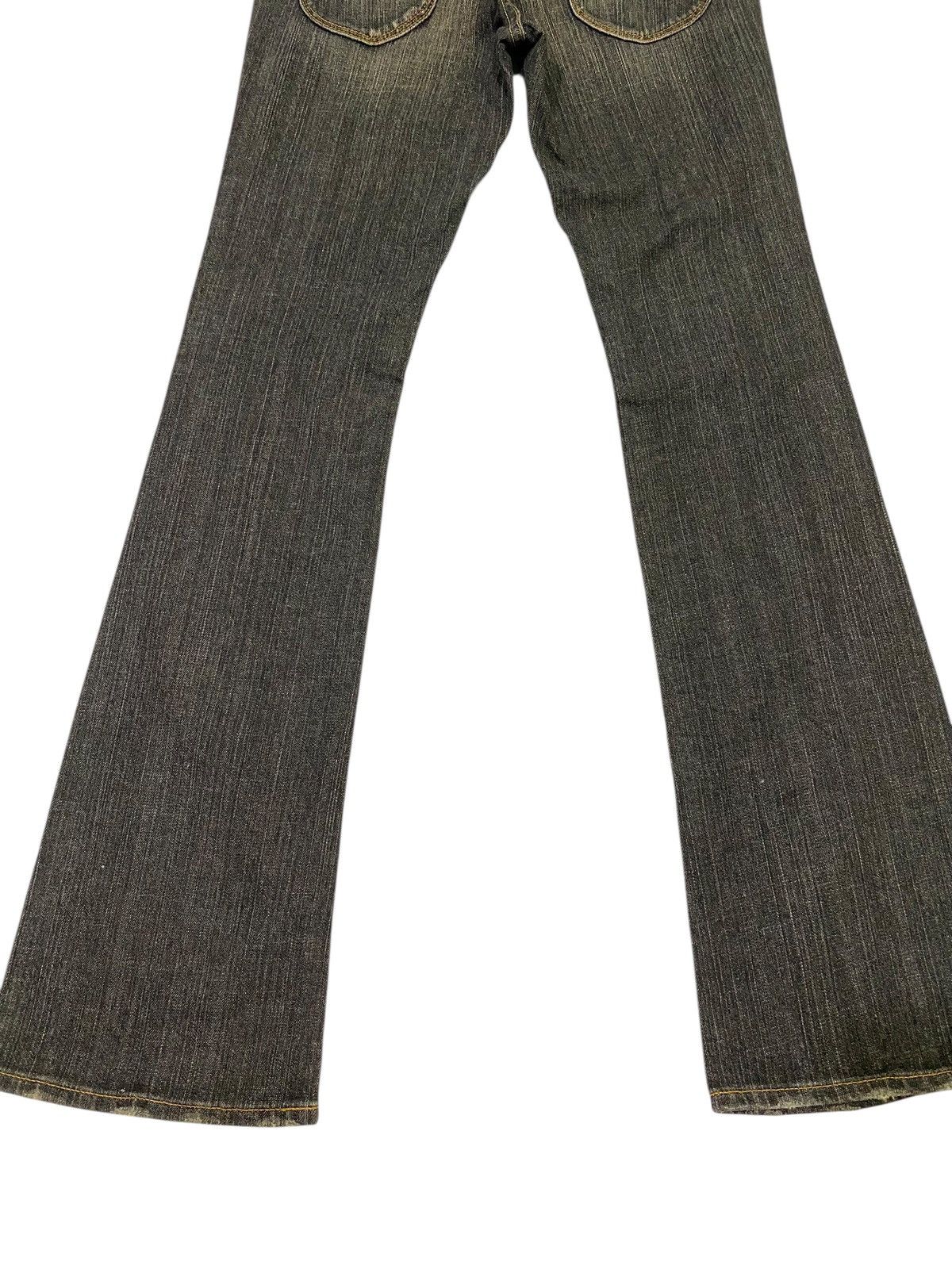 Uniqlo Tornado mart X uniglo flare jeans Size US 29 - 8 Thumbnail