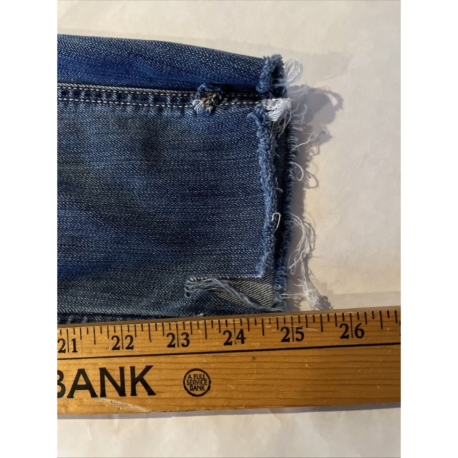 Abercrombie & Fitch Abercrombie & Fitch Womens 30x25 Jeans Blue Denim Distressed Size 30" / US 8 / IT 44 - 8 Thumbnail