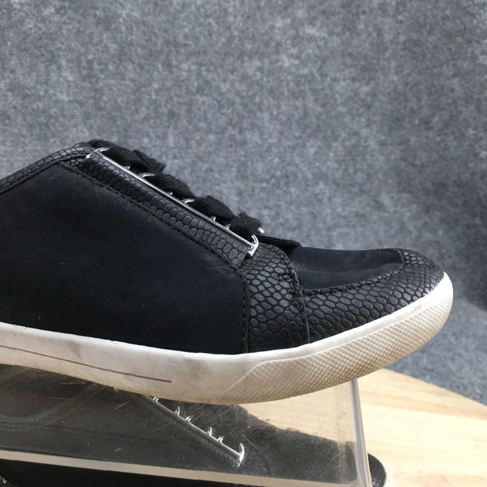 Calvin Klein Calvin Klein Sneakers Womens 6.5M Black Tanita Low Top Lace Up Casual Shoes 34E1504 Size M / US 6-8 / IT 42-44 - 5 Thumbnail