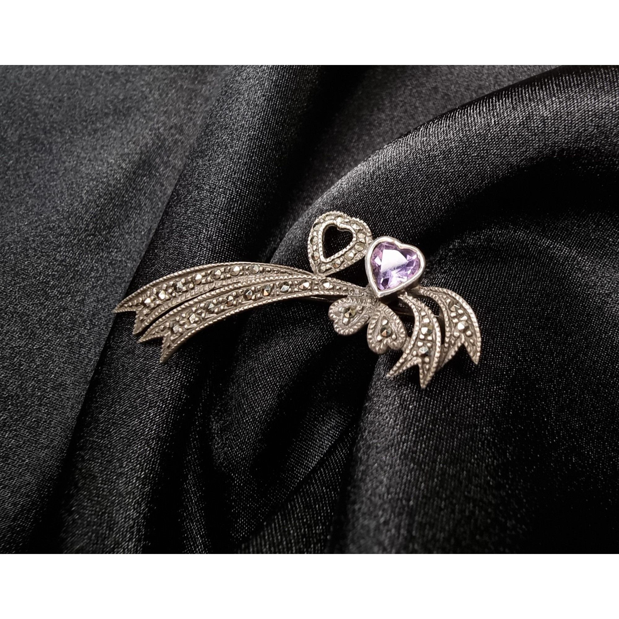 Vintage Vintage Sterling Silver 925 Marcasite Bow Brooch With Amethy Size ONE SIZE - 3 Thumbnail