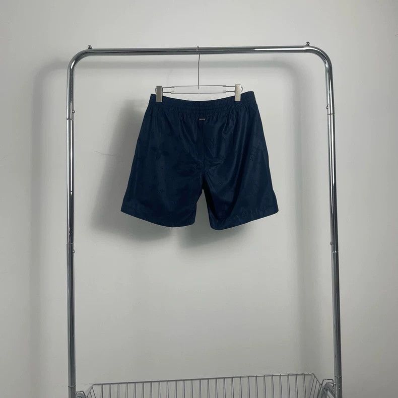 Louis Vuitton Louis Vuitton size s full print blue shorts 2501-Nextarrow Size US 28 / EU 44 - 2 Thumbnail