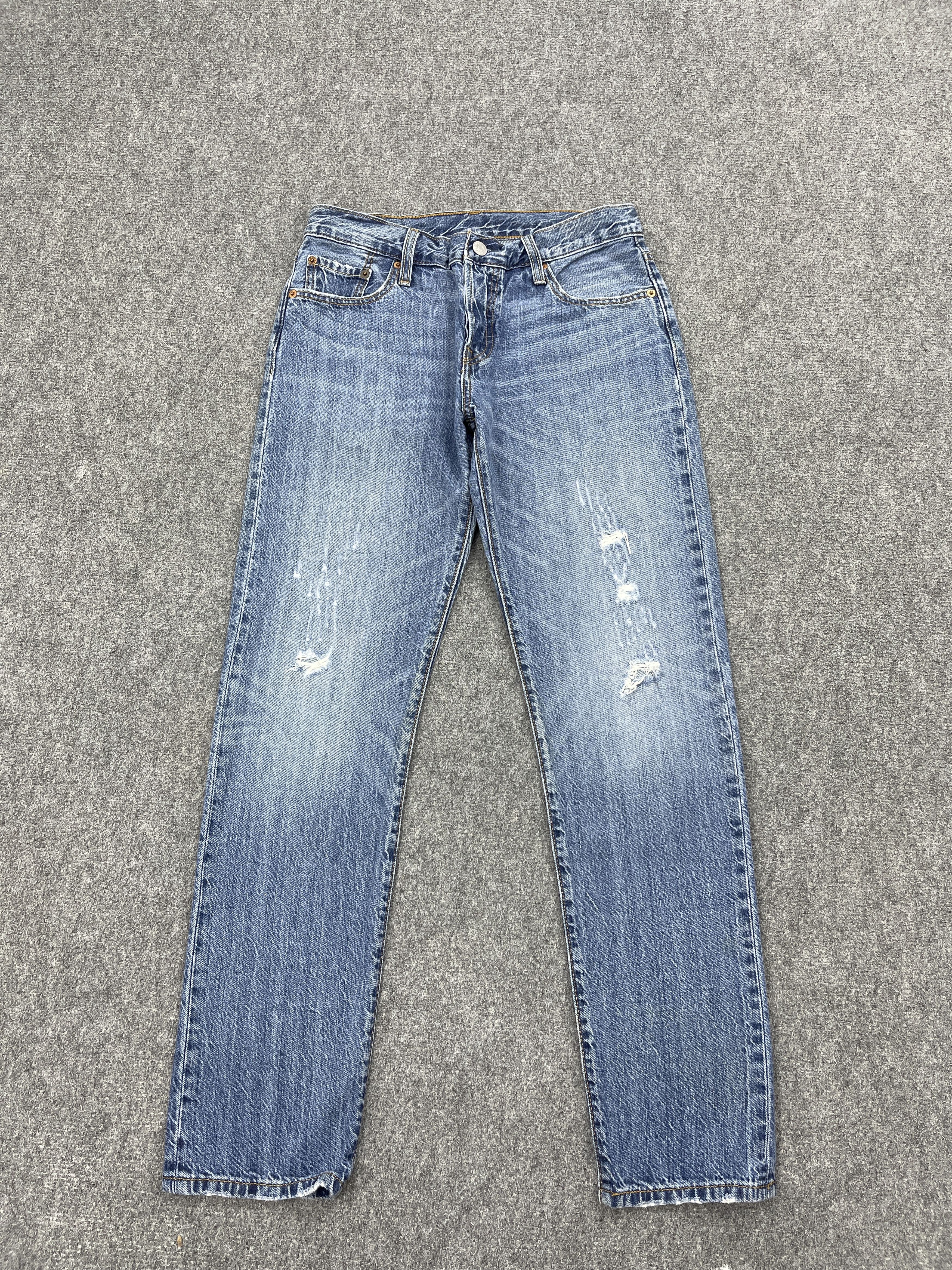 Levi's Vintage Levis 501 Distressed Light Wash Jeans DP2575 Size US 28 / EU 44 - 1 Thumbnail