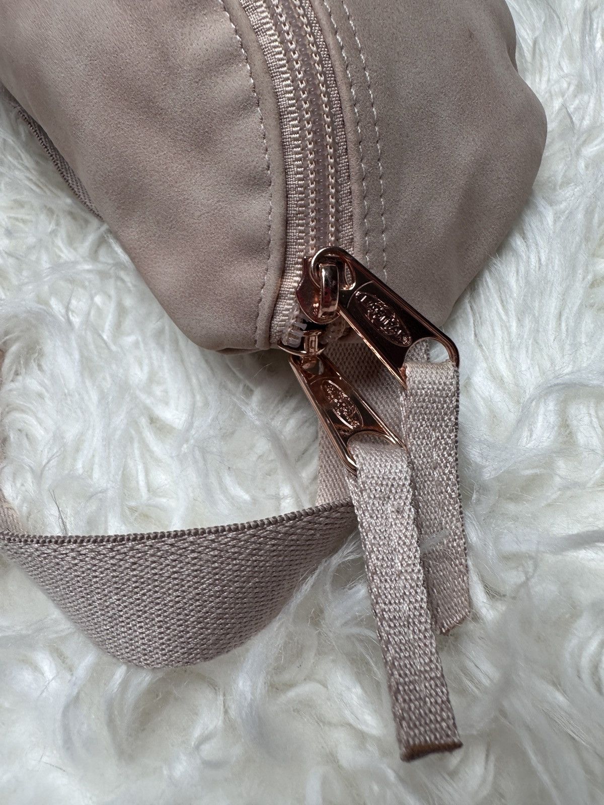 Eastpak Eastpak belt bag, pink, perfect condition, made in USA Size ONE SIZE - 5 Thumbnail