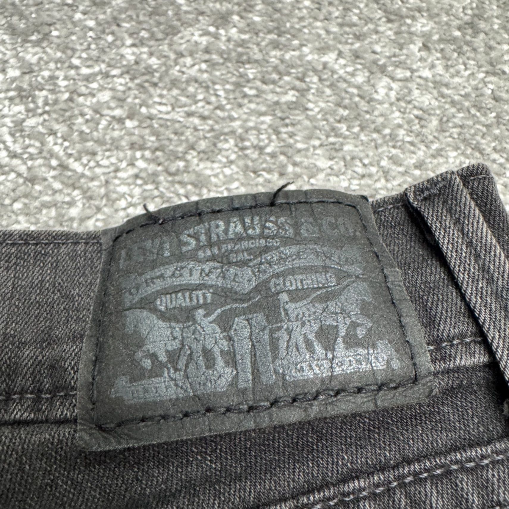 Levi's Levi's 710 Jeans Womens 30 Black Mid Rise Distressed Stretch Denim Skinny Pocket Zipper Button Size 30" / US 8 / IT 44 - 7 Thumbnail
