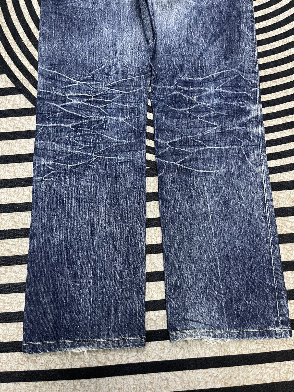 Beauty Beast 2000s UNIQLO MUDWASH DENIM DISTRESSED JEANS Size US 30 / EU 46 - 15 Thumbnail