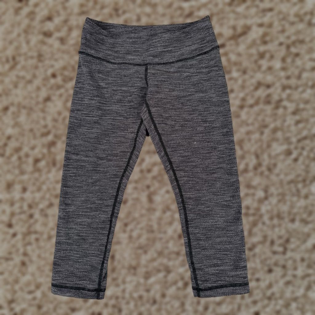 Lululemon Lululemon Pants Women 6 Gray Wunder Under Crop III Full-On Luxtreme 21" Cropped Yoga Athletic Straight Inseam 21 in Size 28" / US 6 / IT 42 - 1 Thumbnail