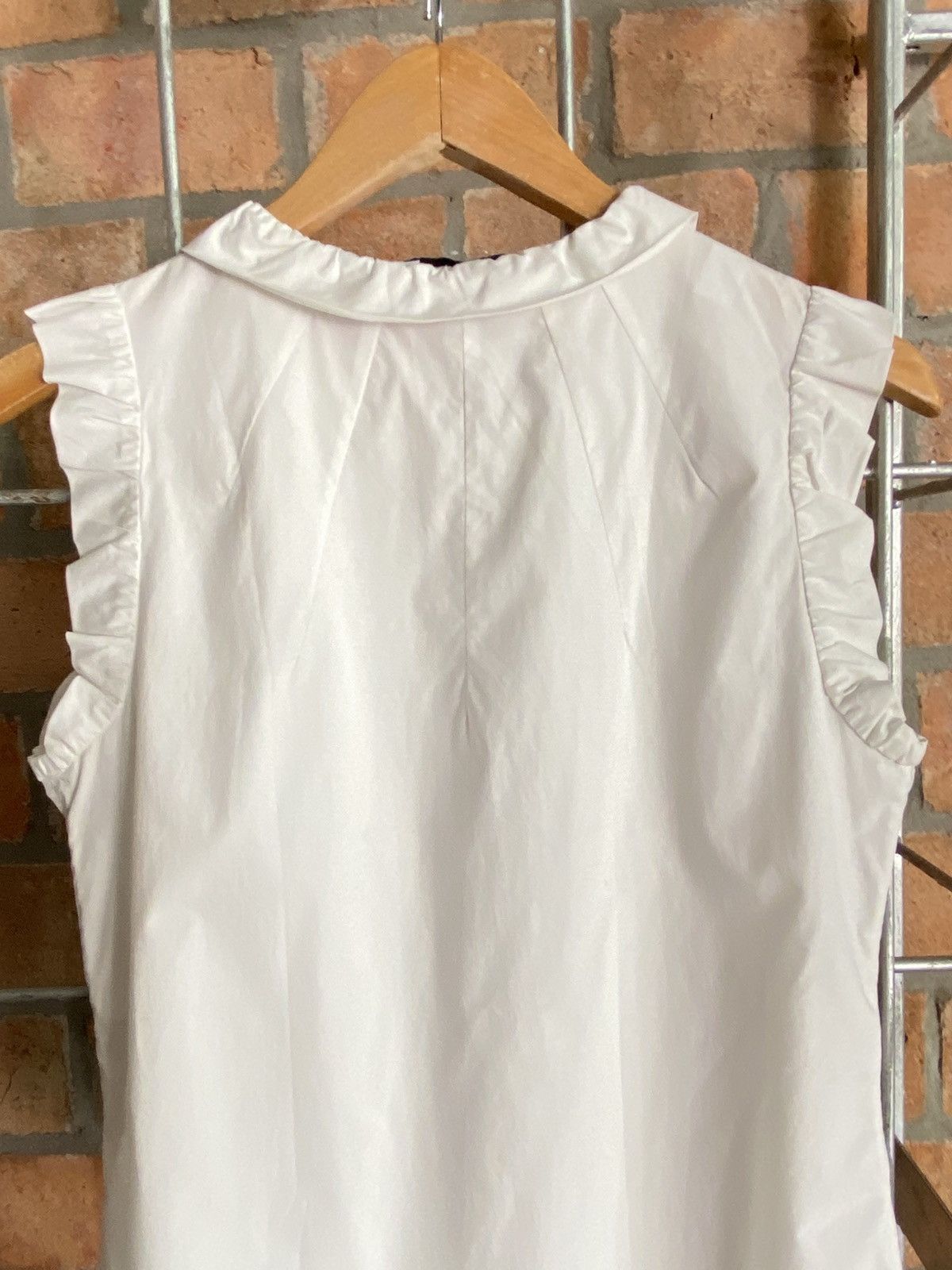 Moschino Moschino White Sleeveless Top with Ruffle Details Size S / US 4 / IT 40 - 5 Thumbnail