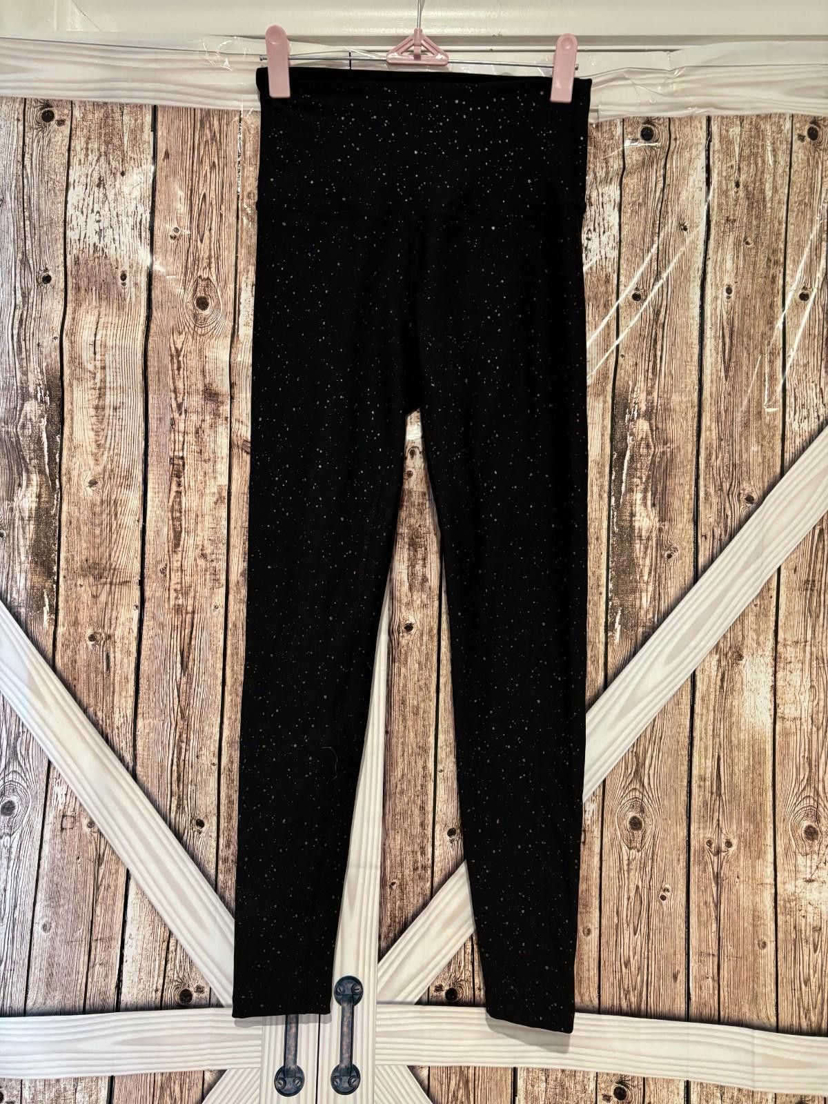 Designer Womens black Beyond Yoga sz XS leggings #324 Size 26" / US 2 / IT 38 - 1 Thumbnail