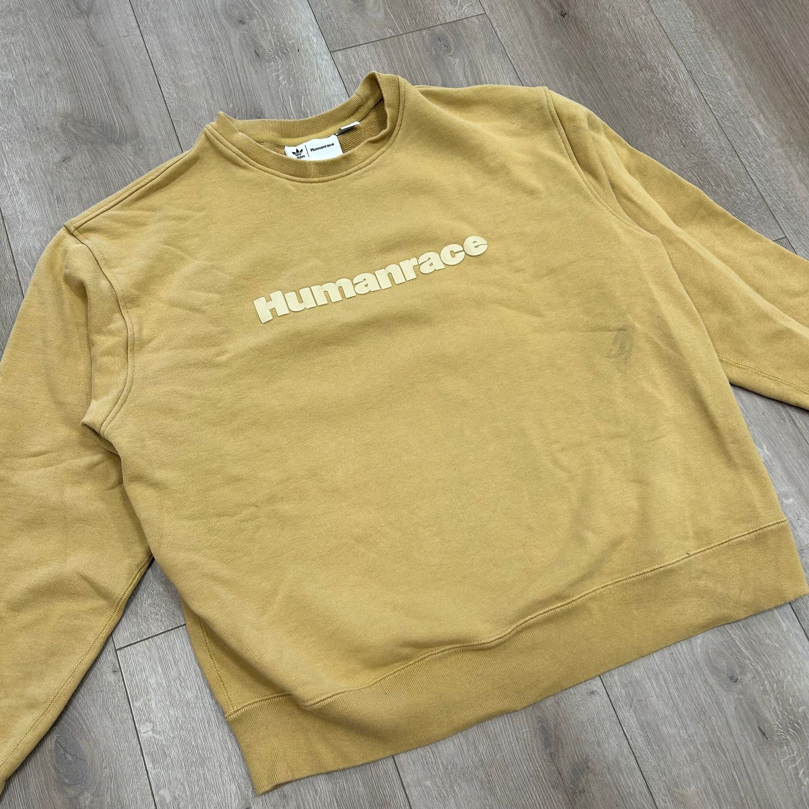 Adidas Adidas x Pharrell Williams Humanrace Basic Crewneck Sweater Size US XL / EU 56 / 4 - 2 Thumbnail