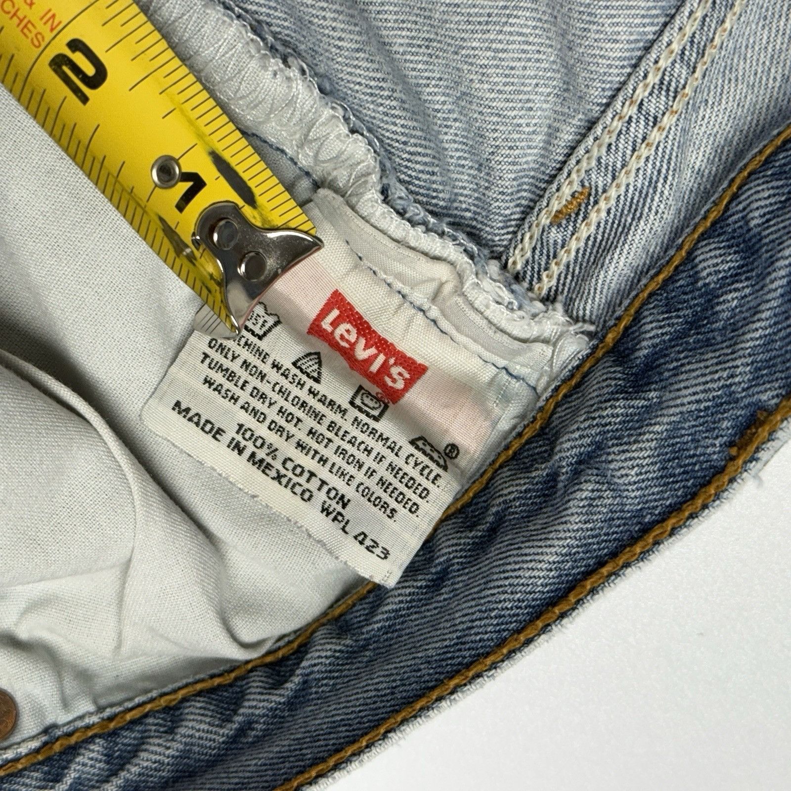 Levi's Vintage Levi’s 501 Jeans Mens 36x30 (34x28.5) Button Fly Den Size US 36 / EU 52 - 13 Thumbnail