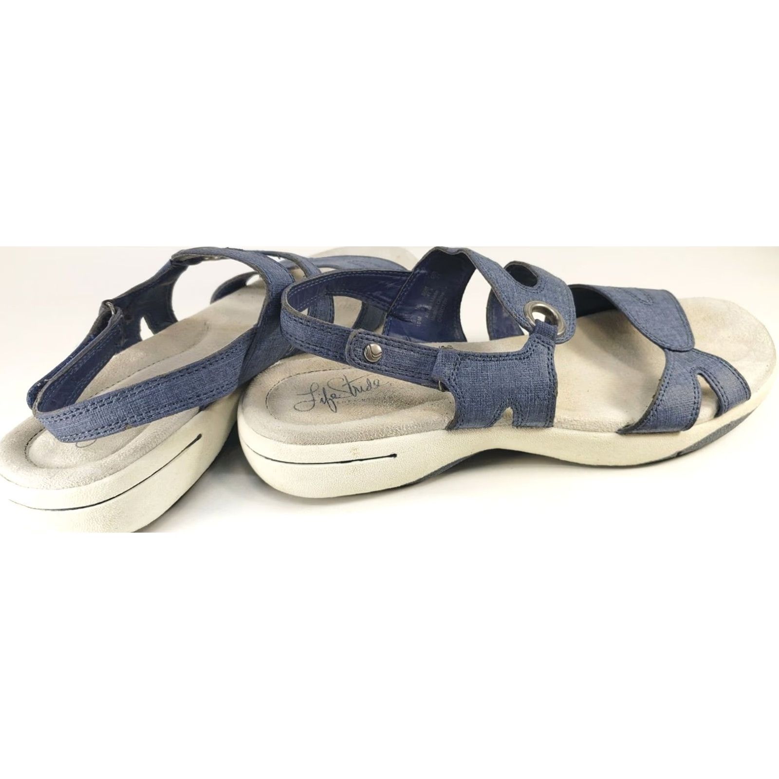 Vintage Womens Life Stride Charcter Denim Blue Strappy Sandals Hook & Loop Sandal Size 10 White? No, blue. Size US 10 / IT 40 - 4 Thumbnail