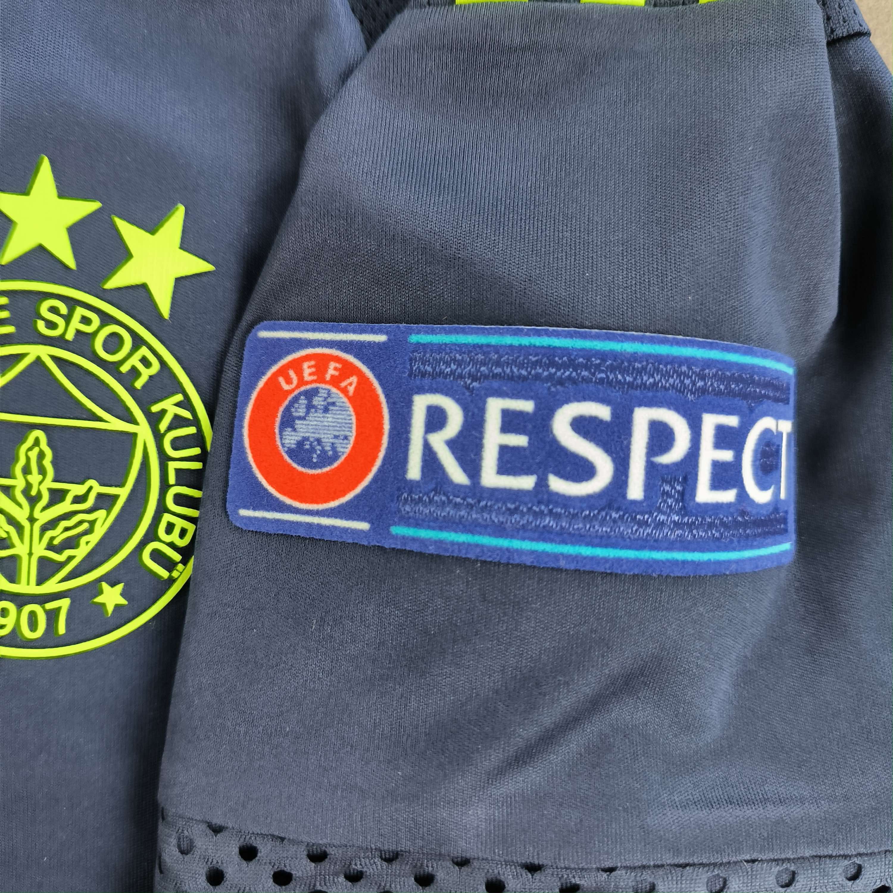 Adidas Fenerbahce 2015-16 third EL van Persie football jersey sz S Size US S / EU 44-46 / 1 - 4 Thumbnail