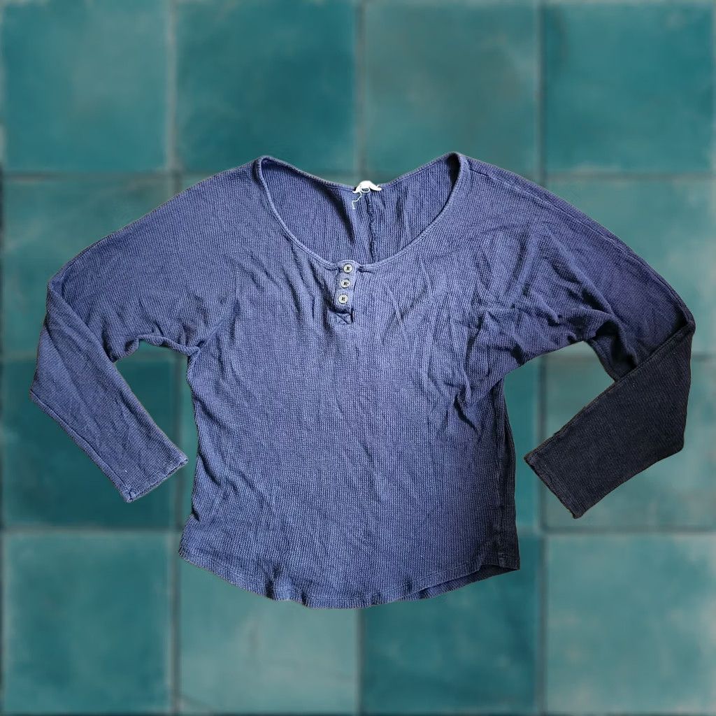 Vintage I Love H81 Women's Navy Blue Long Sleeve Button Shirt Small Regular Adult Womens Navy Blue 100% Cotton Casual Travel Basic Tee Size S / US 4 / IT 40 - 1 Thumbnail