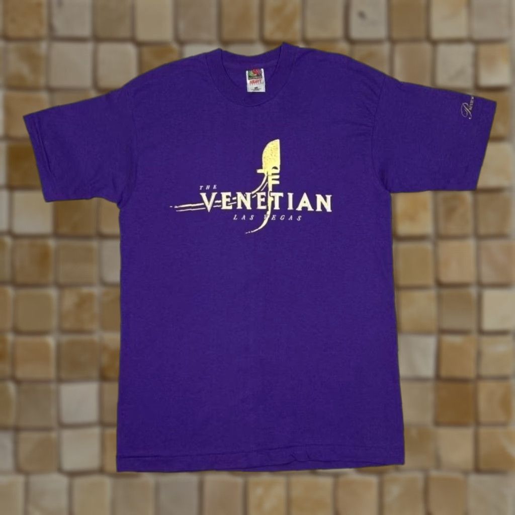 Fruit Of The Loom VINTAGE The Venetian “Las Vegas” Preview Center Souvenir Single Stitch T-Shirt L Purple Nike? Size US L / EU 52-54 / 3 - 1 Thumbnail