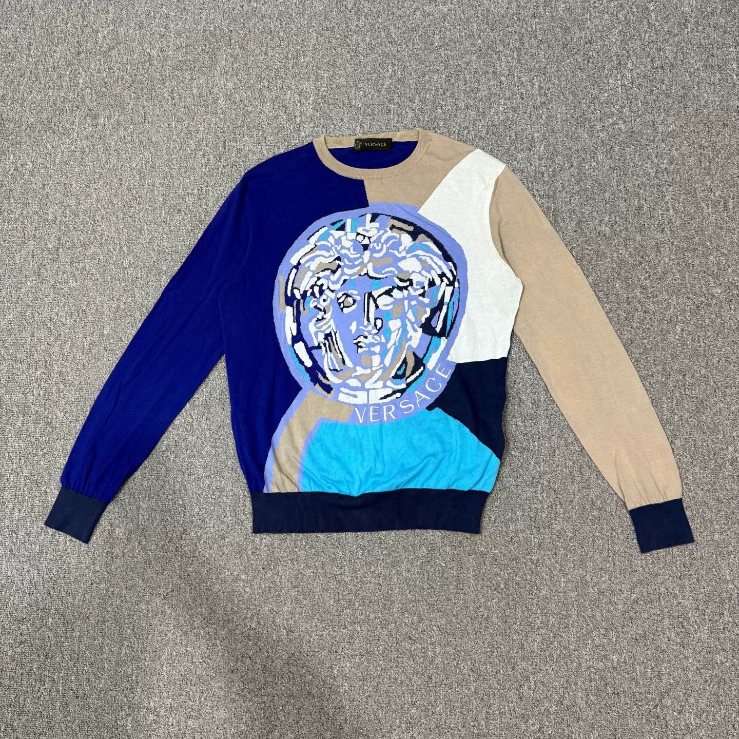 Versace Versace colorblock Medusa intarsia long sleeve knit Size US M / EU 48-50 / 2 - 1 Thumbnail