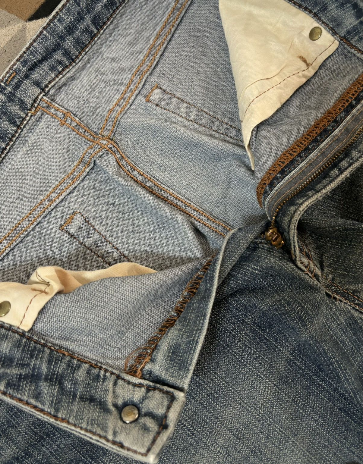 Japanese Brand Vintage Japanese Brand Mud Washed Loose Fit Distressed Jeans Size US 32 / EU 48 - 17 Thumbnail