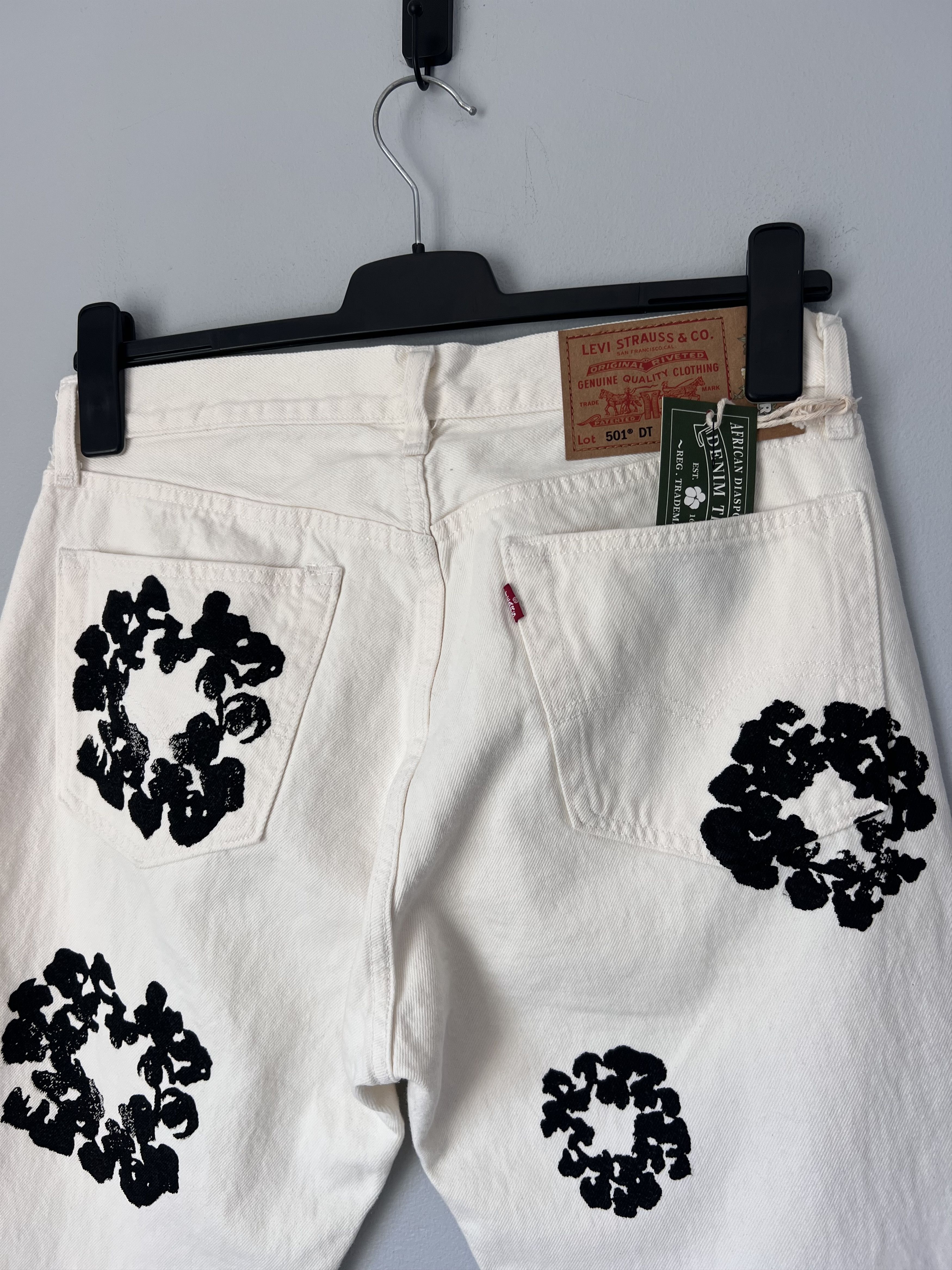 DENIM TEARS × Levi's Denim Tears Levi's Cotton Wreath Jeans in White Size US 36 / EU 52 - 6 Thumbnail