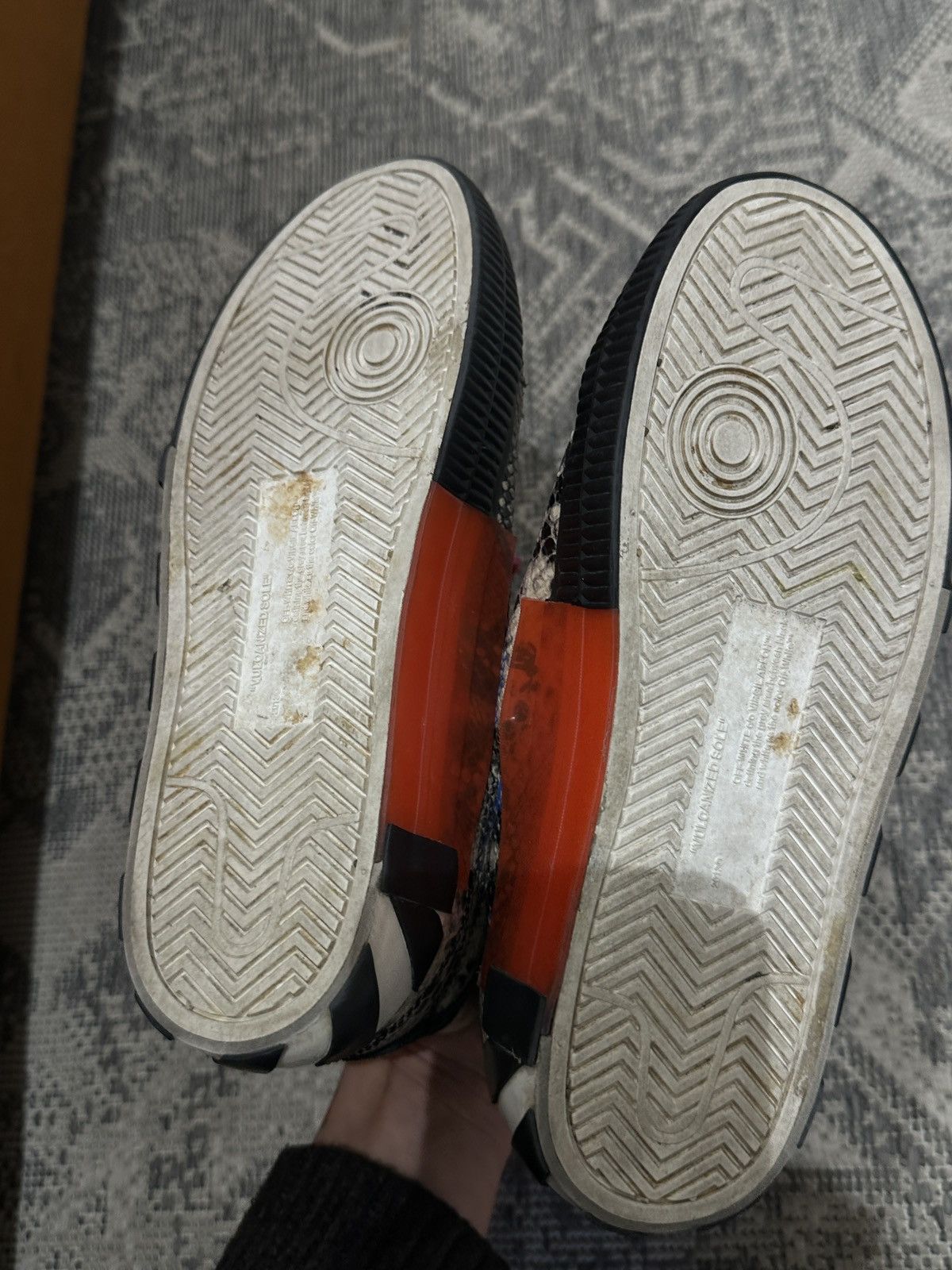 Off-White Off-White c/o Virgil Abloh New Arrow Vulcanized Low Sneakers Size US 7 / IT 37 - 7 Thumbnail