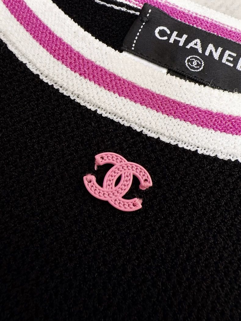 Chanel Chanel 24S spring and summer black bottom pink white edge Size XXS / US 00 / IT 34 - 3 Thumbnail