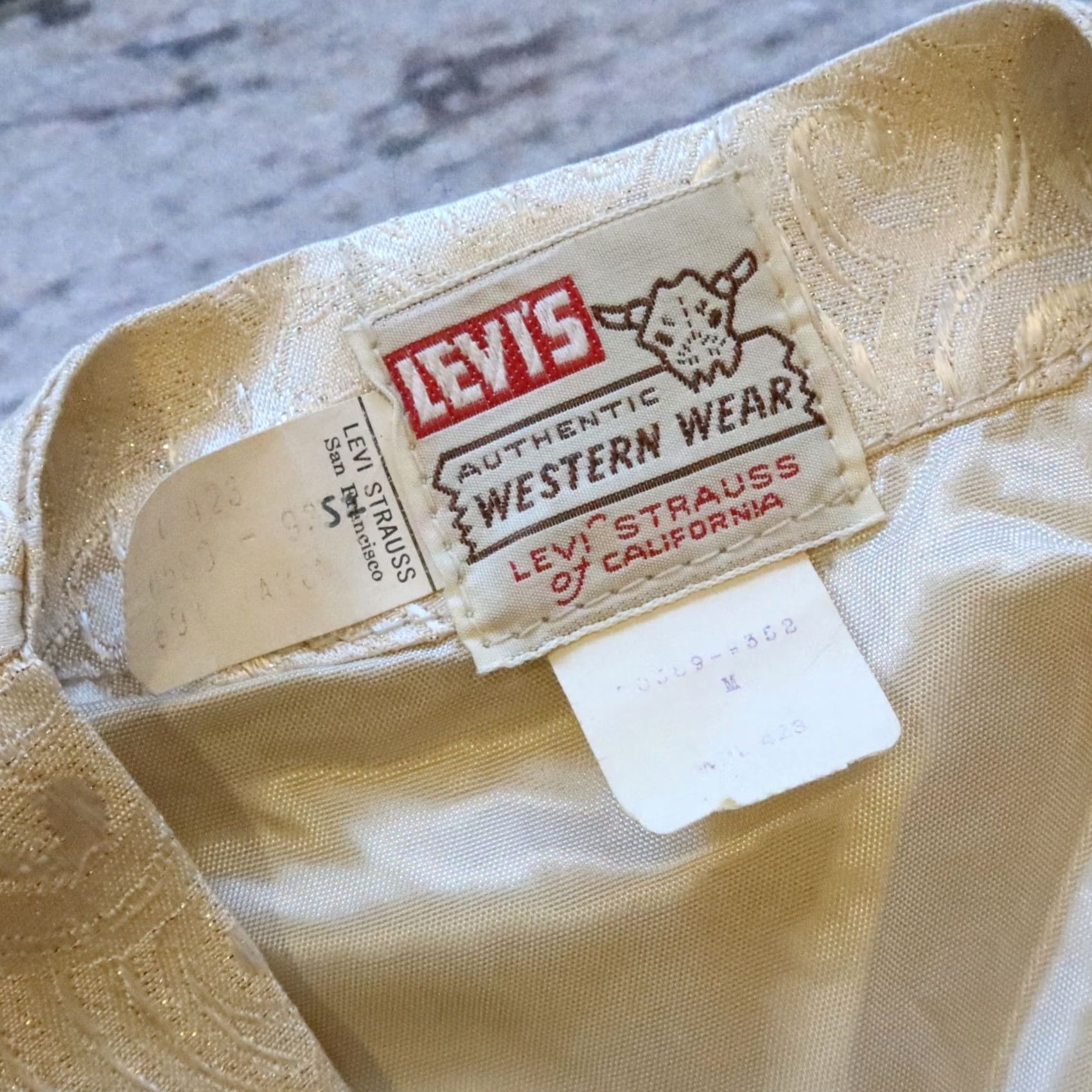 Levi's Vintage Levis Vest Short Horn Western Wear Vest M White 60s Deadstock Pre-owned Mens Size US 31 - 7 Thumbnail