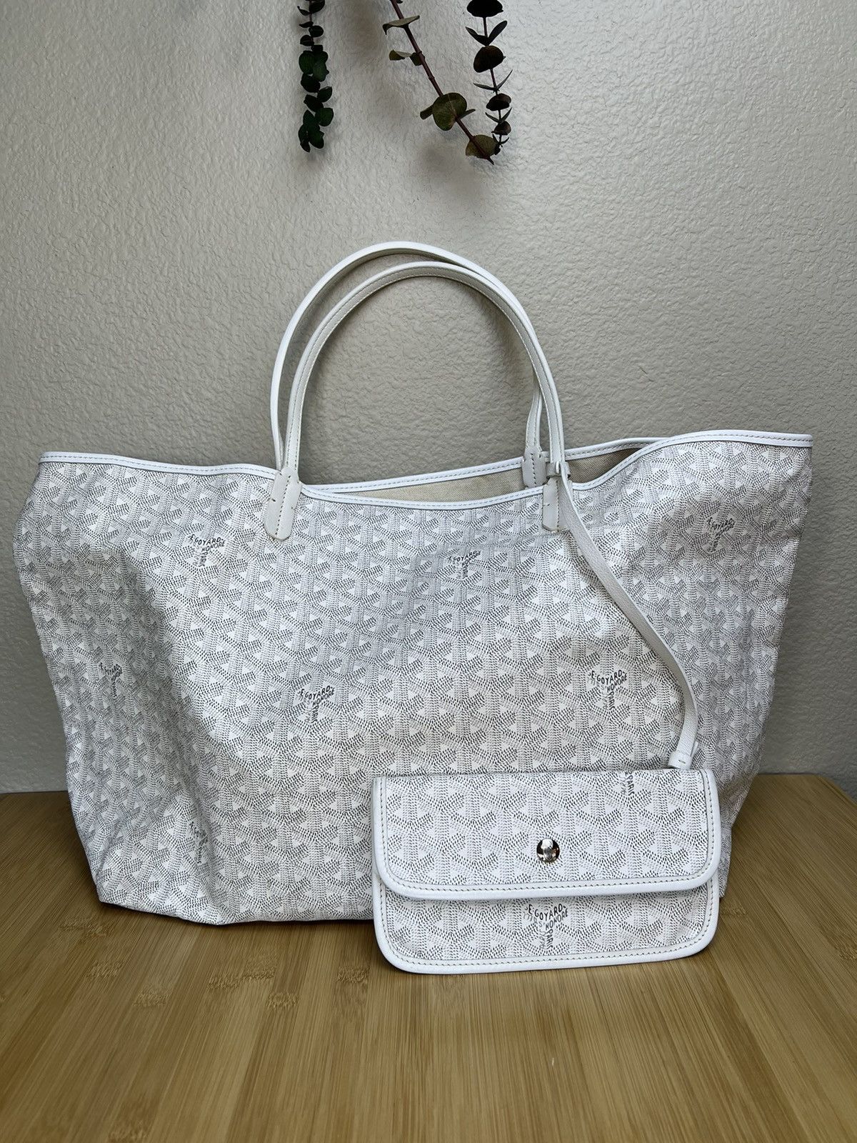 image of Goyard Saint Louis Tote Gm White, Women's