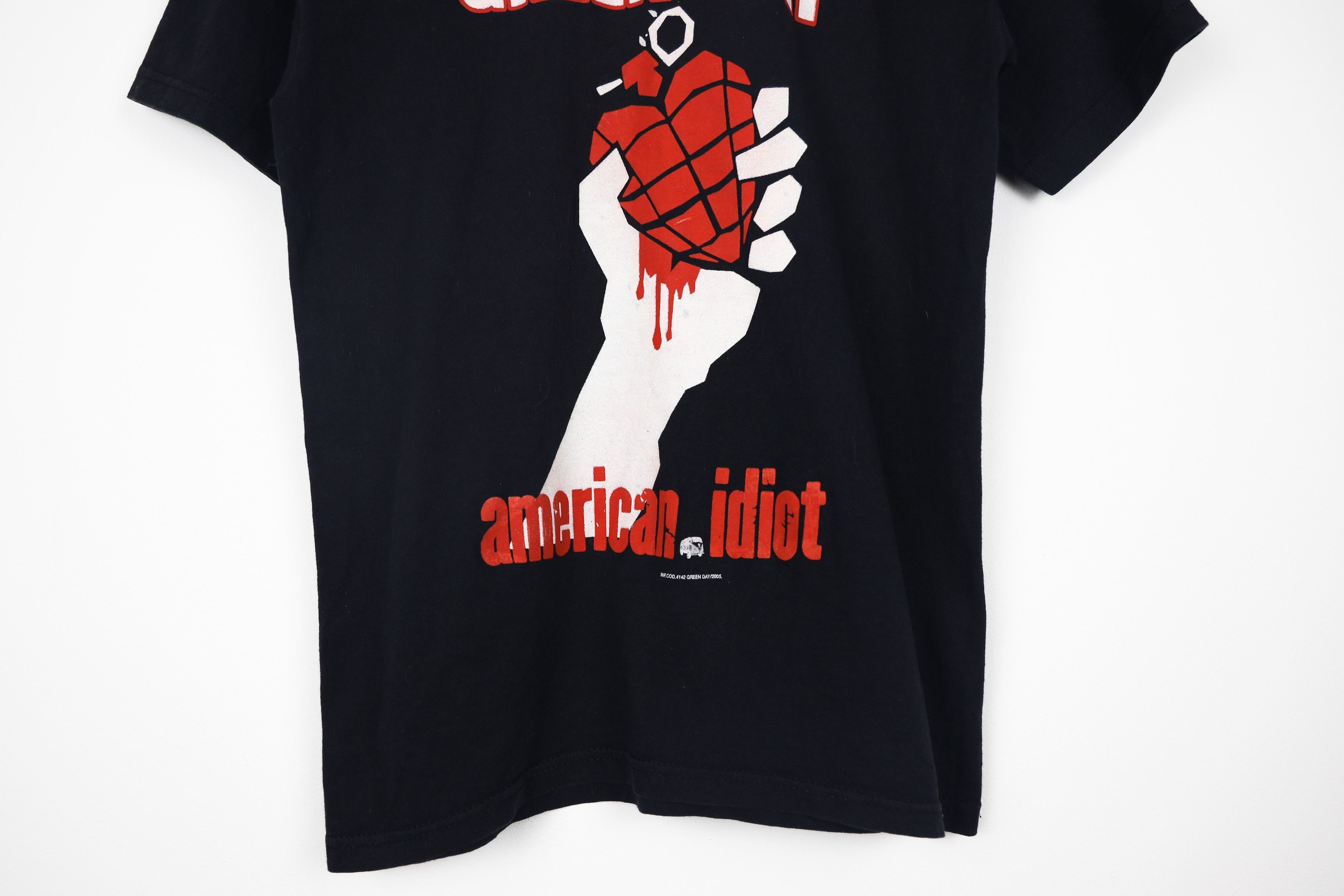 Band Tees × Vintage Vintage Green Day American Idiot Band Graphic Tee T-shirt Size US S / EU 44-46 / 1 - 3 Thumbnail