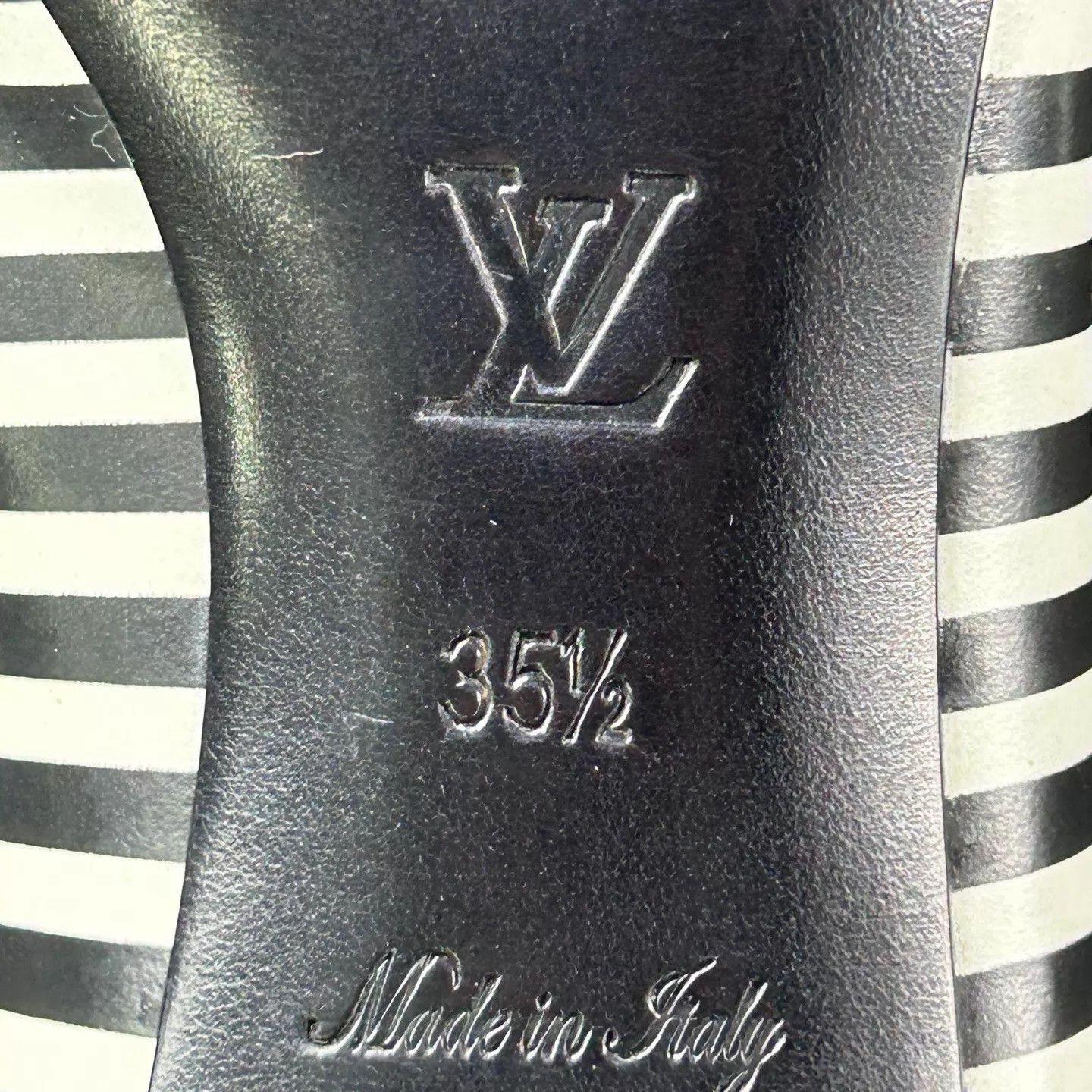 Louis Vuitton LV new striped gold buckle low heels 35.5 Size US 5 / IT 35 - 7 Thumbnail
