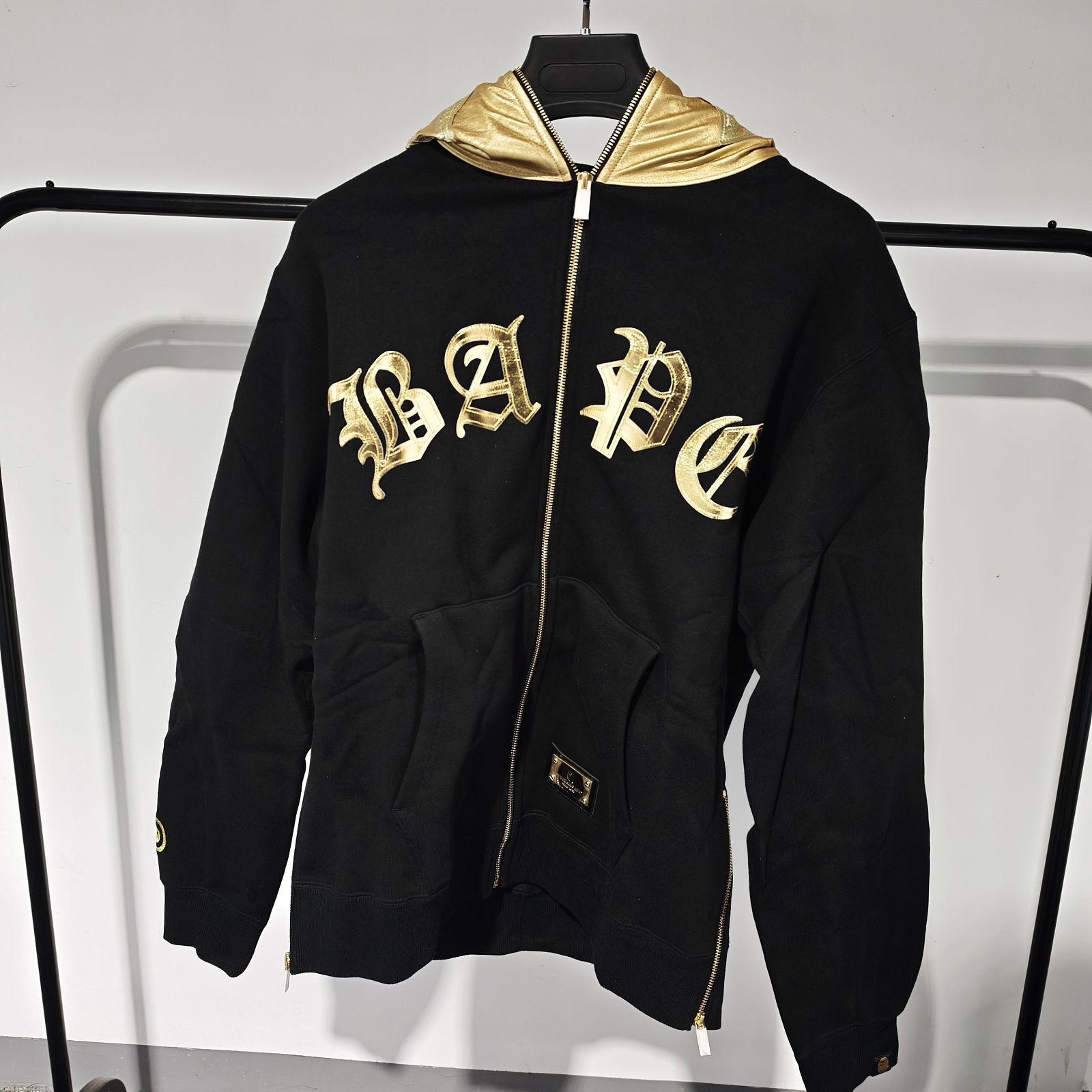 Bape A BATHING APE Gold Shark Hoodie Jacket Size XL Size US XL / EU 56 / 4 - 1 Thumbnail