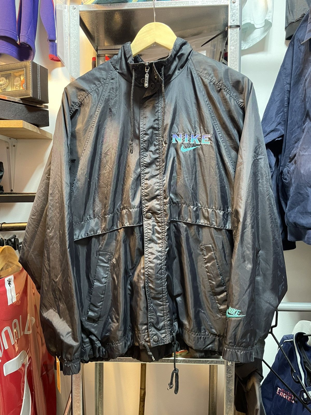 Nike Vintage Nike Spell Out Windbreaker Jacket Size US S / EU 44-46 / 1 - 2 Thumbnail