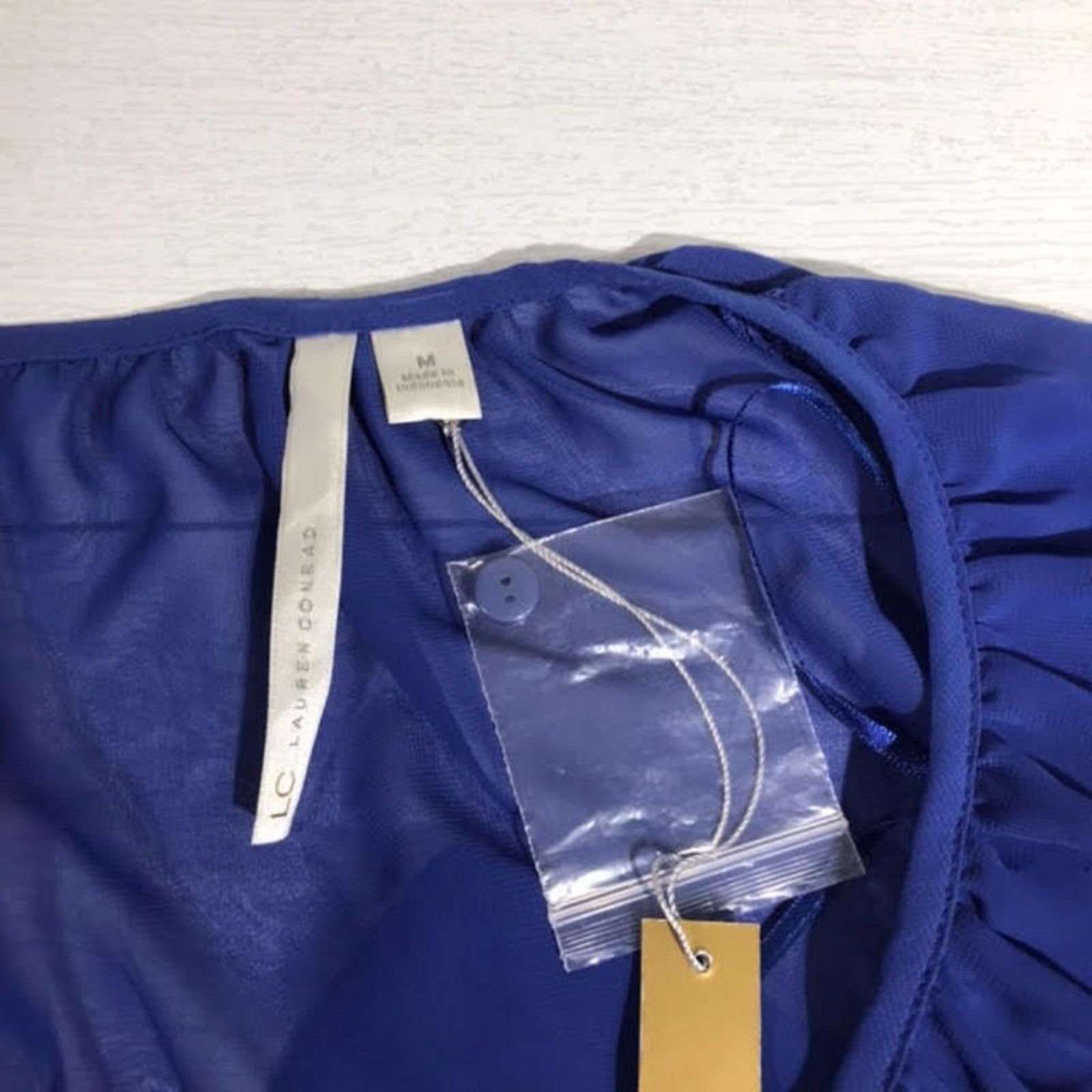 Other Lauren Conrad Cobalt Blue Semi Sheer Flowy Blouse Size M Size M / US 6-8 / IT 42-44 - 4 Thumbnail