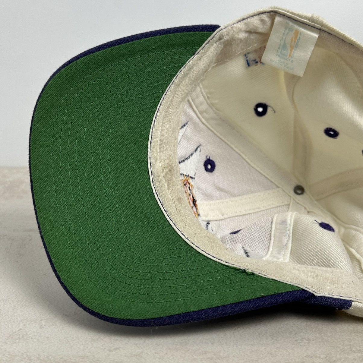 Logo Athletic × NBA × Vintage Vintage 90s Shark Tooth Phoenix Suns Gen 1 Hat Size ONE SIZE - 9 Thumbnail