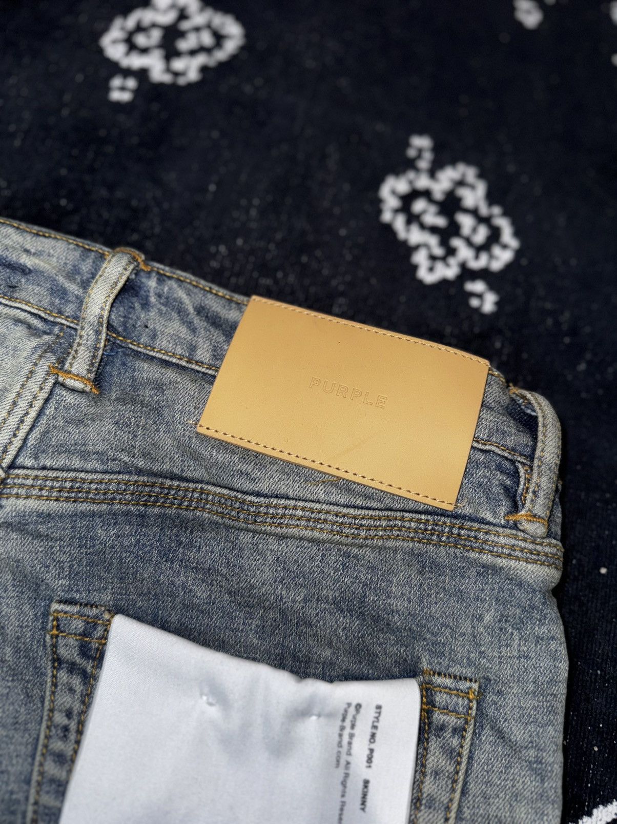 Purple Brand PURPLE BRAND DISTRESSED FADE AGED JEANS Size US 32 / EU 48 - 14 Thumbnail