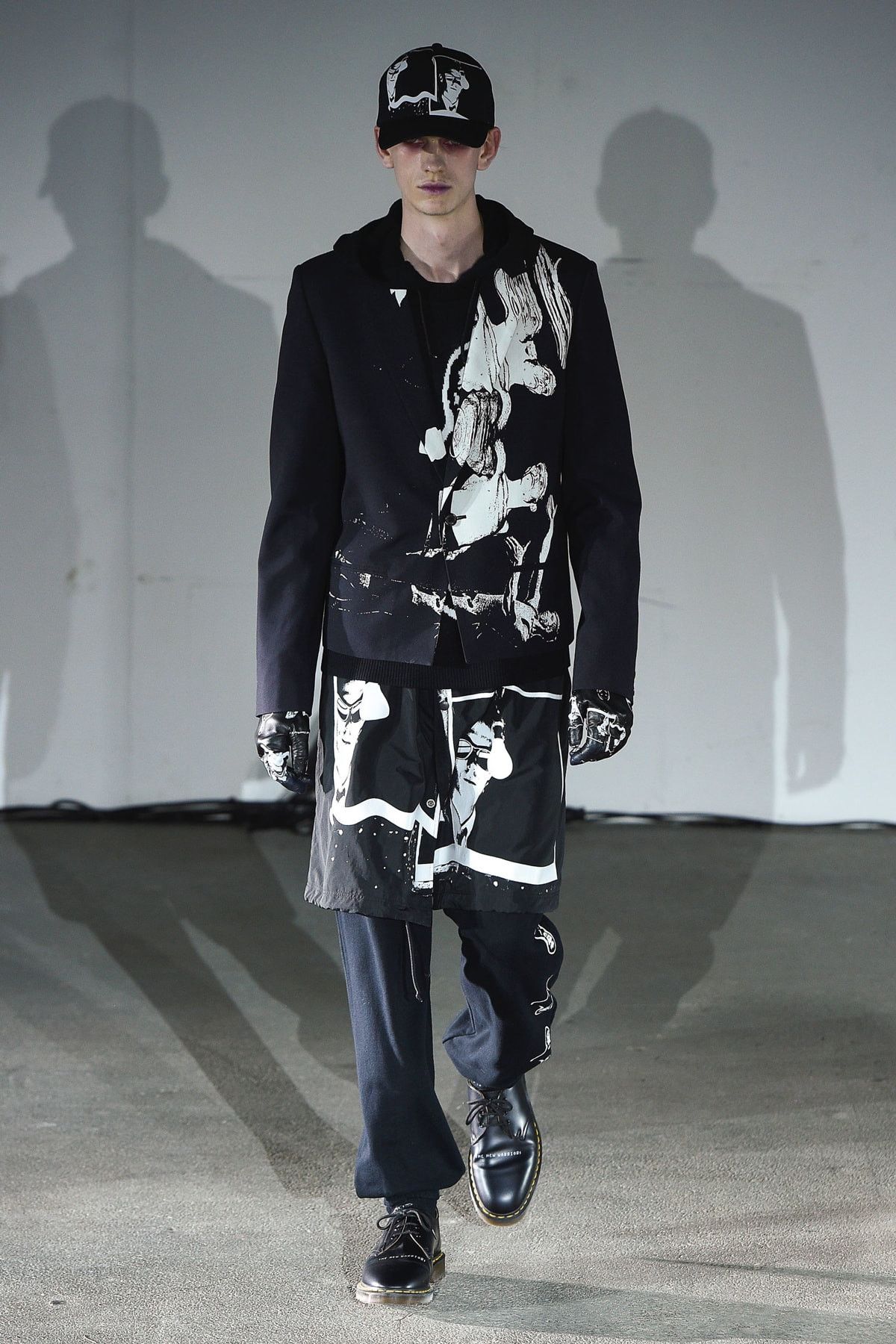 Undercover SS19 "Vlads" Vlad the Impaler Knit Sweater Size US M / EU 48-50 / 2 - 3 Thumbnail