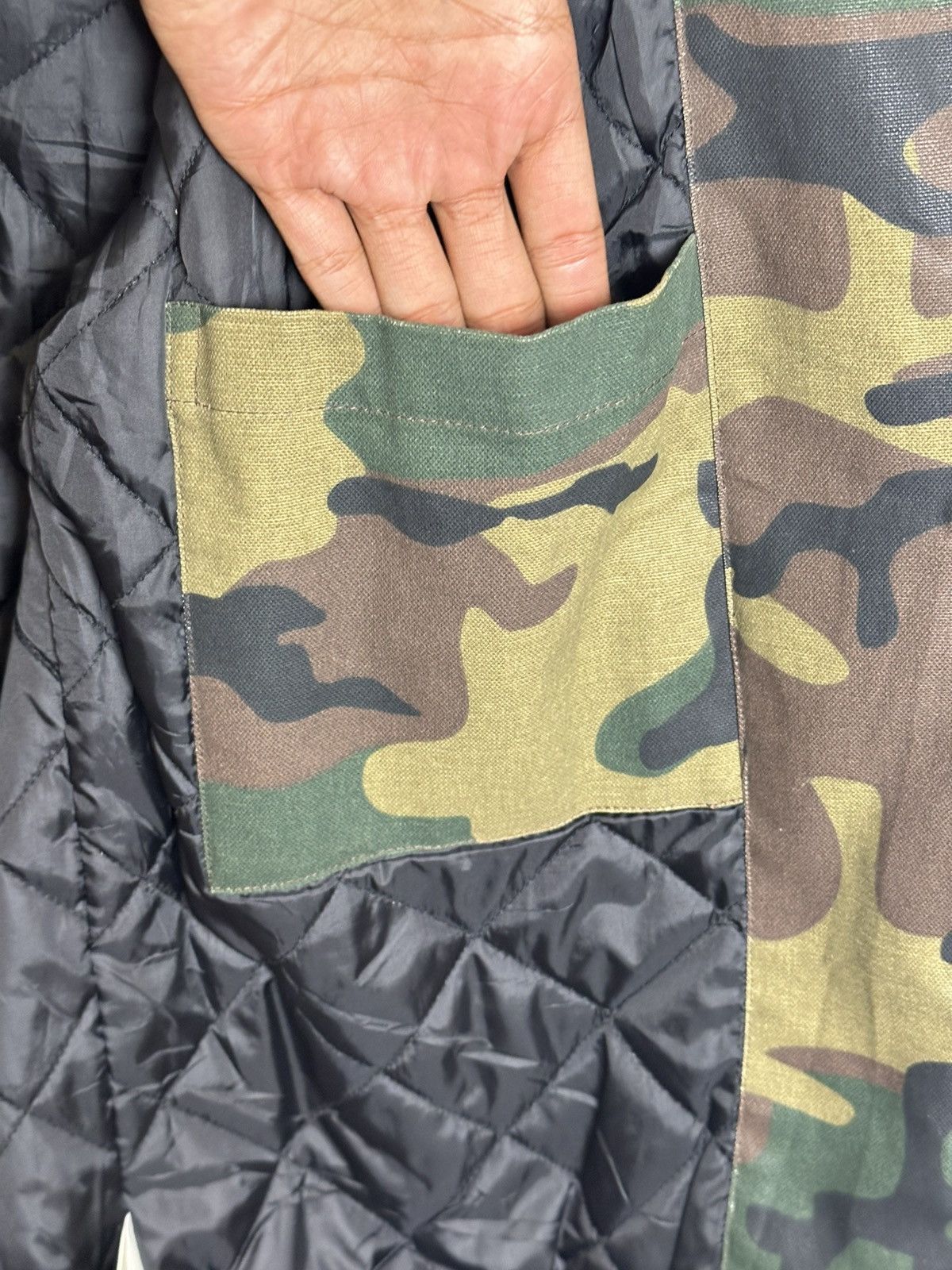 X-LARGE camouflage pattern active jacket from the brand XLarge. Size US M / EU 48-50 / 2 - 19 Thumbnail