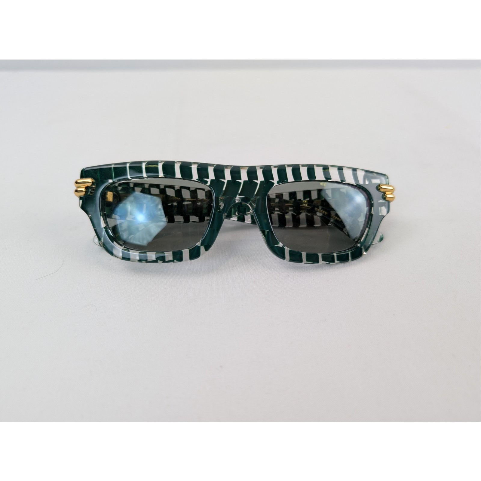 Bottega Veneta o1rshd1 / 555 / Size: OS / Sunglasses in Green Emerald Size ONE SIZE - 1 Thumbnail