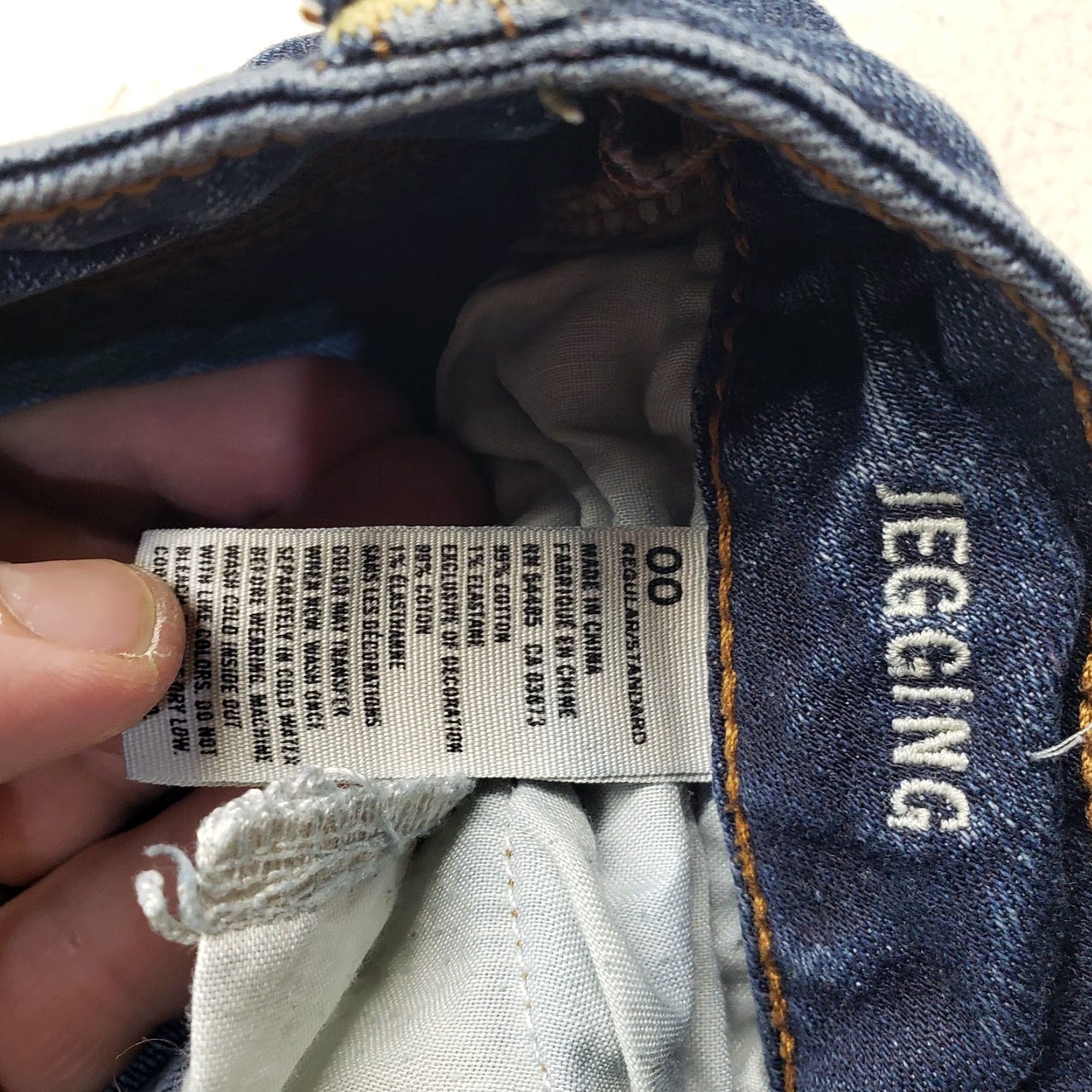 American Eagle Outfitters VINTAGE American Eagle Outfitters Jeans Jegging Stretch Dark Wash Distressed 00 Womens Jeans Size 24" / US 00 / IT 34 - 4 Thumbnail
